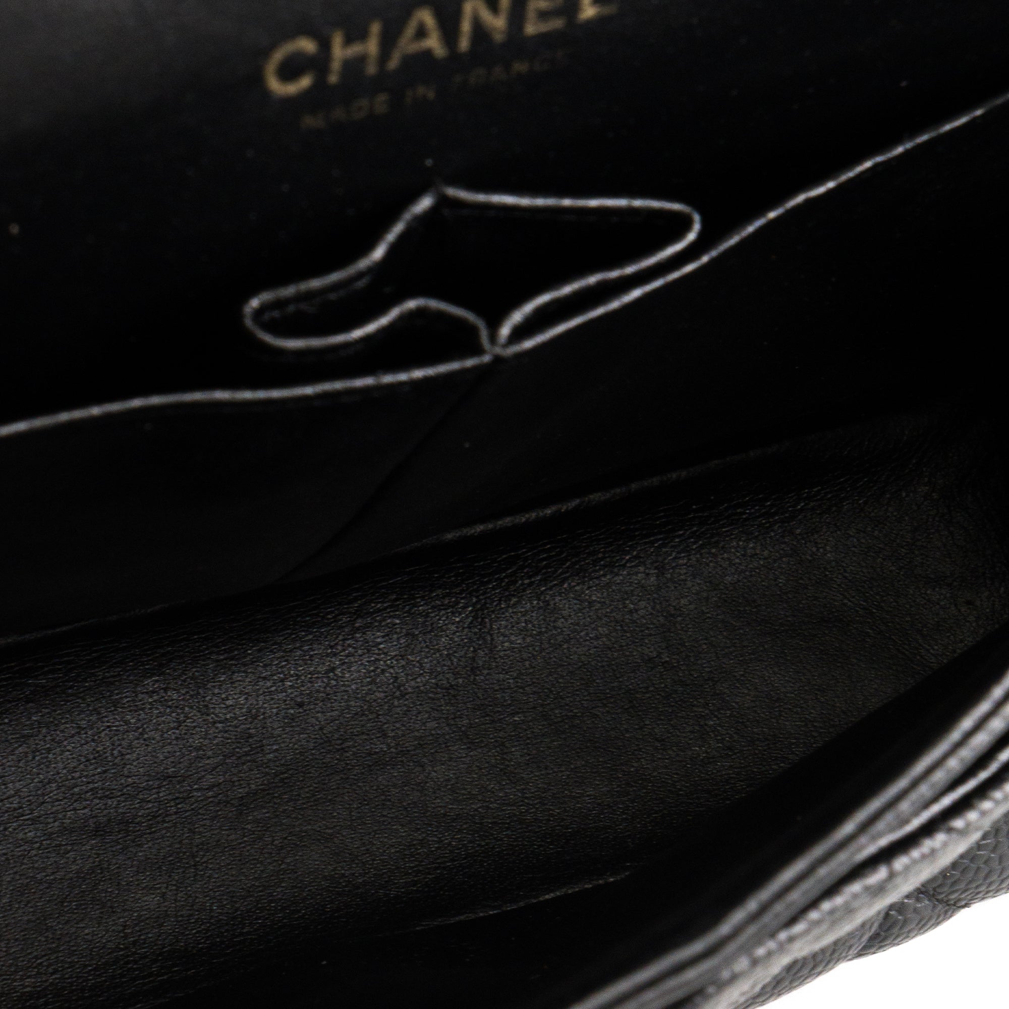 CHANEL - Sac à épaule Classique/Timeless 11.13 small Chanel en cuir caviar noir