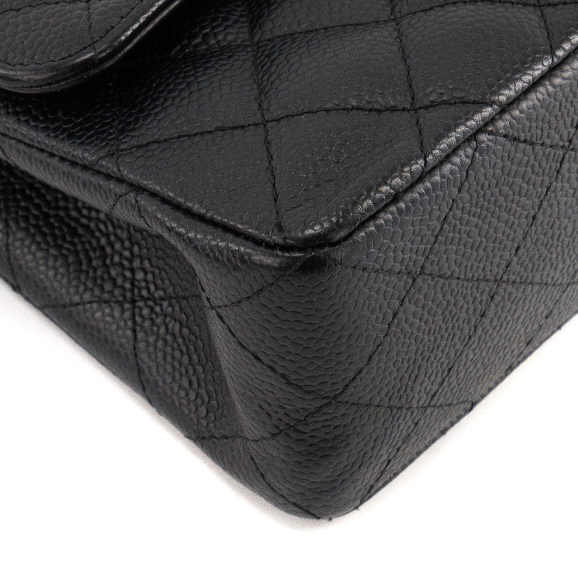 CHANEL - Sac à épaule Classique/Timeless 11.13 small Chanel en cuir caviar noir