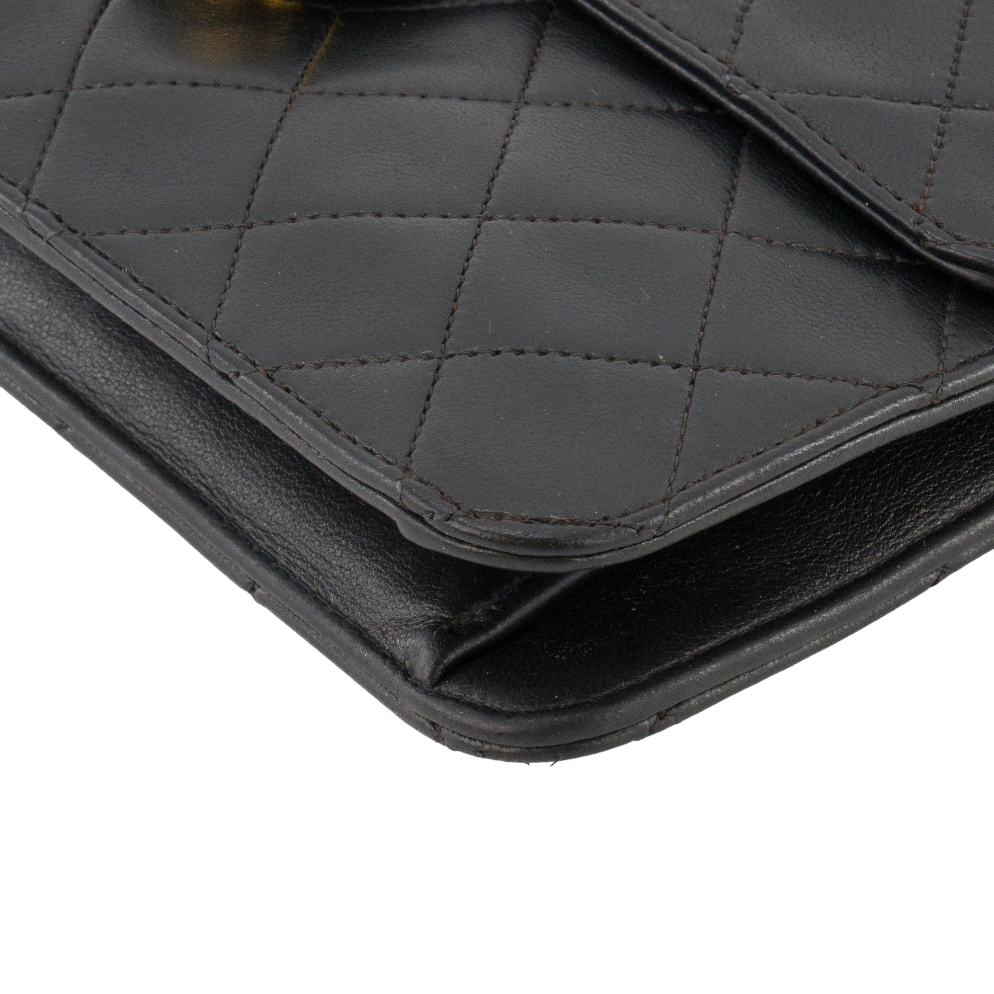 CHANEL - Sac à épaule Classique/Timeless Chanel en cuir lisse noir vintage