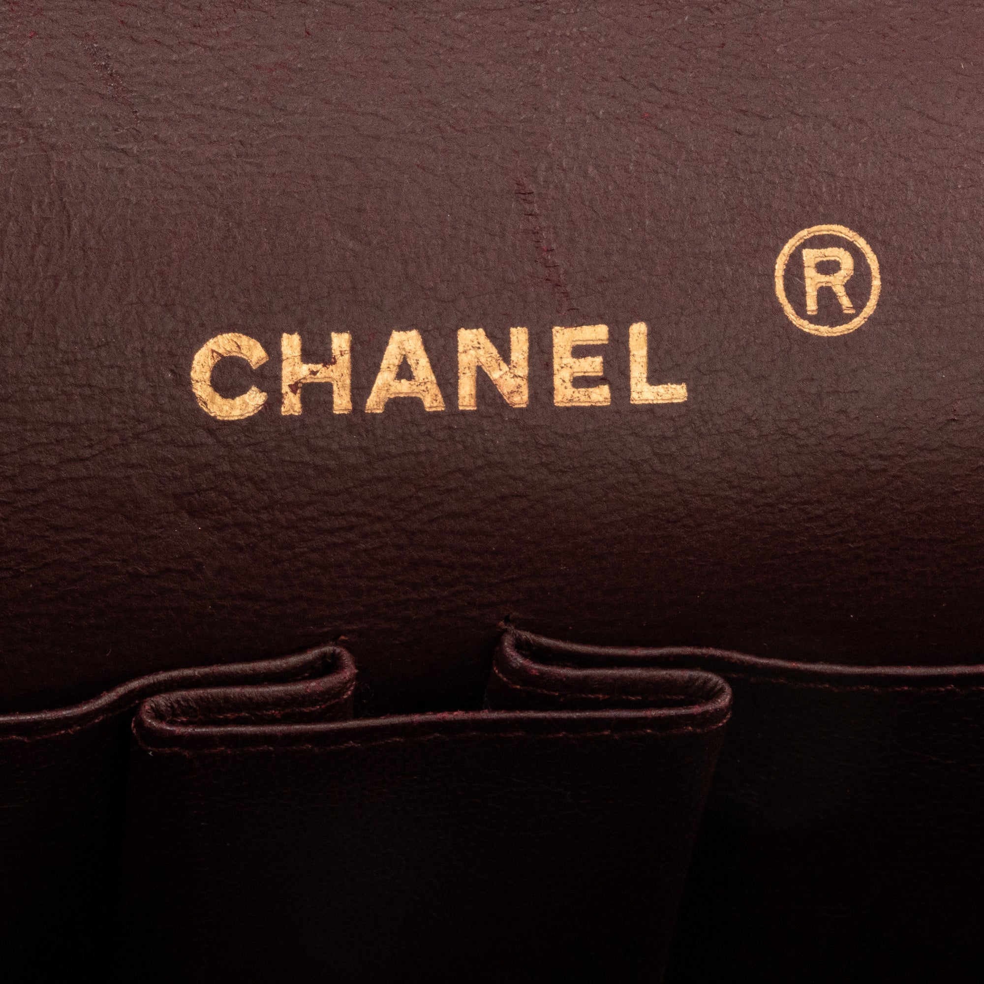 CHANEL - Sac à épaule Classique/Timeless Chanel en cuir lisse noir vintage