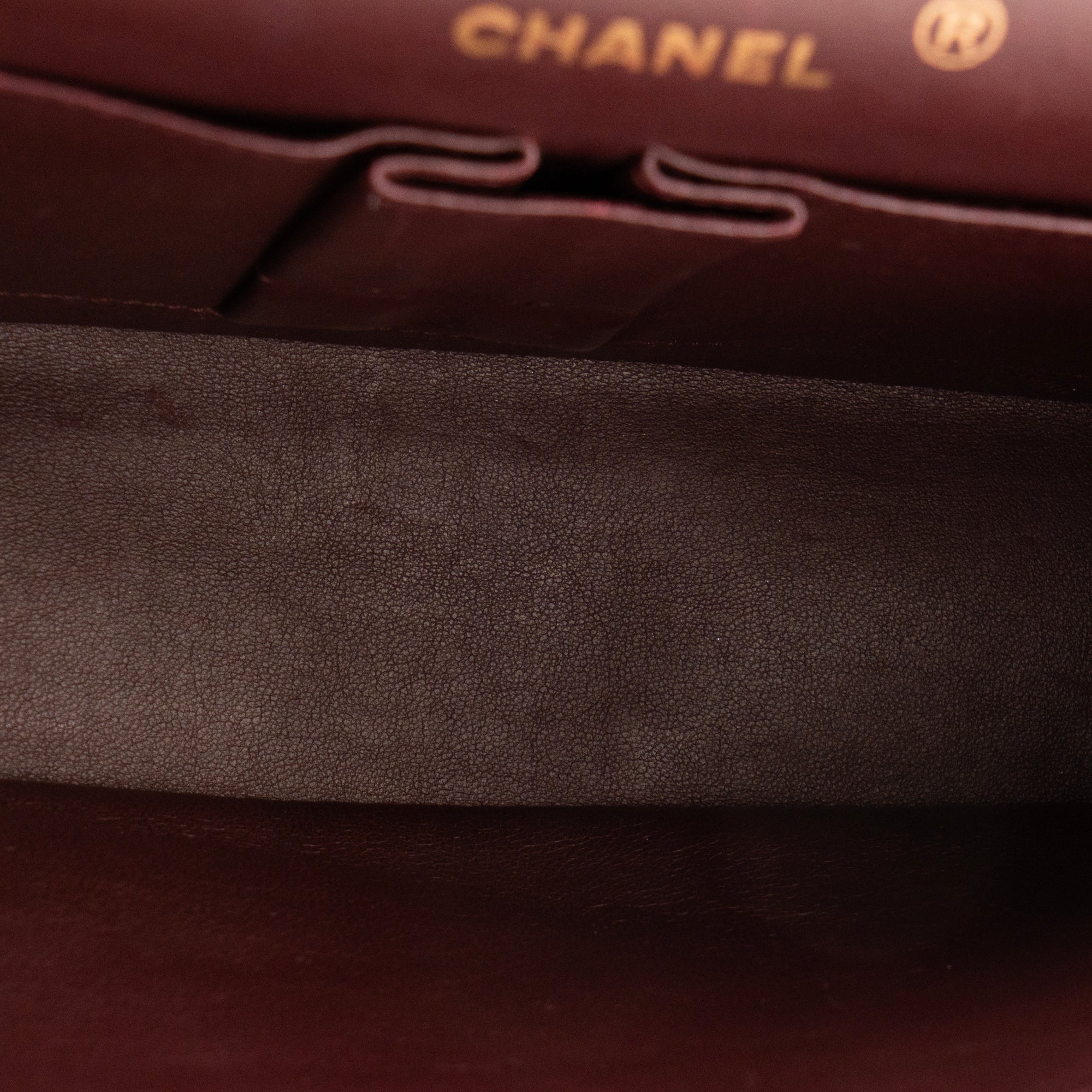 CHANEL - Sac à épaule Classique/Timeless Chanel en cuir lisse noir vintage
