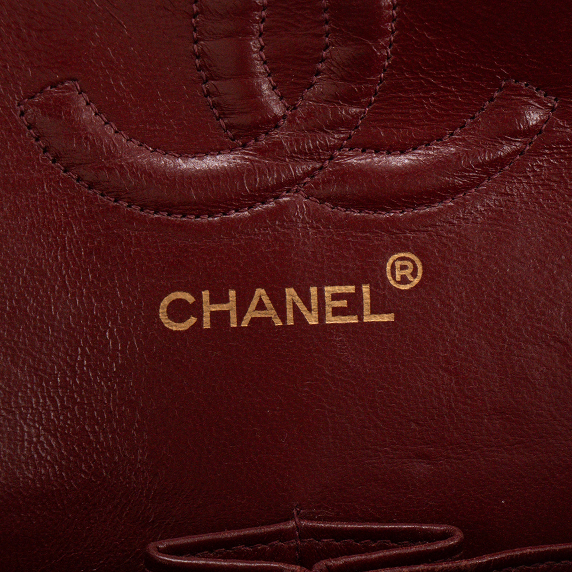 CHANEL - Sac à épaule Classique/Timeless Chanel en cuir lisse noir vintage
