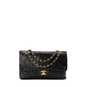 CHANEL - Sac à épaule Classique/Timeless Chanel en cuir lisse noir vintage