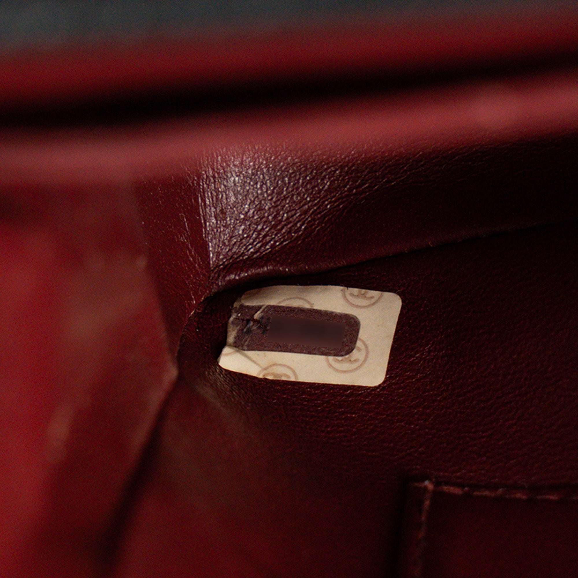 CHANEL - Sac à épaule Classique/Timeless Simple Flap Chanel en cuir lisse noir vintage
