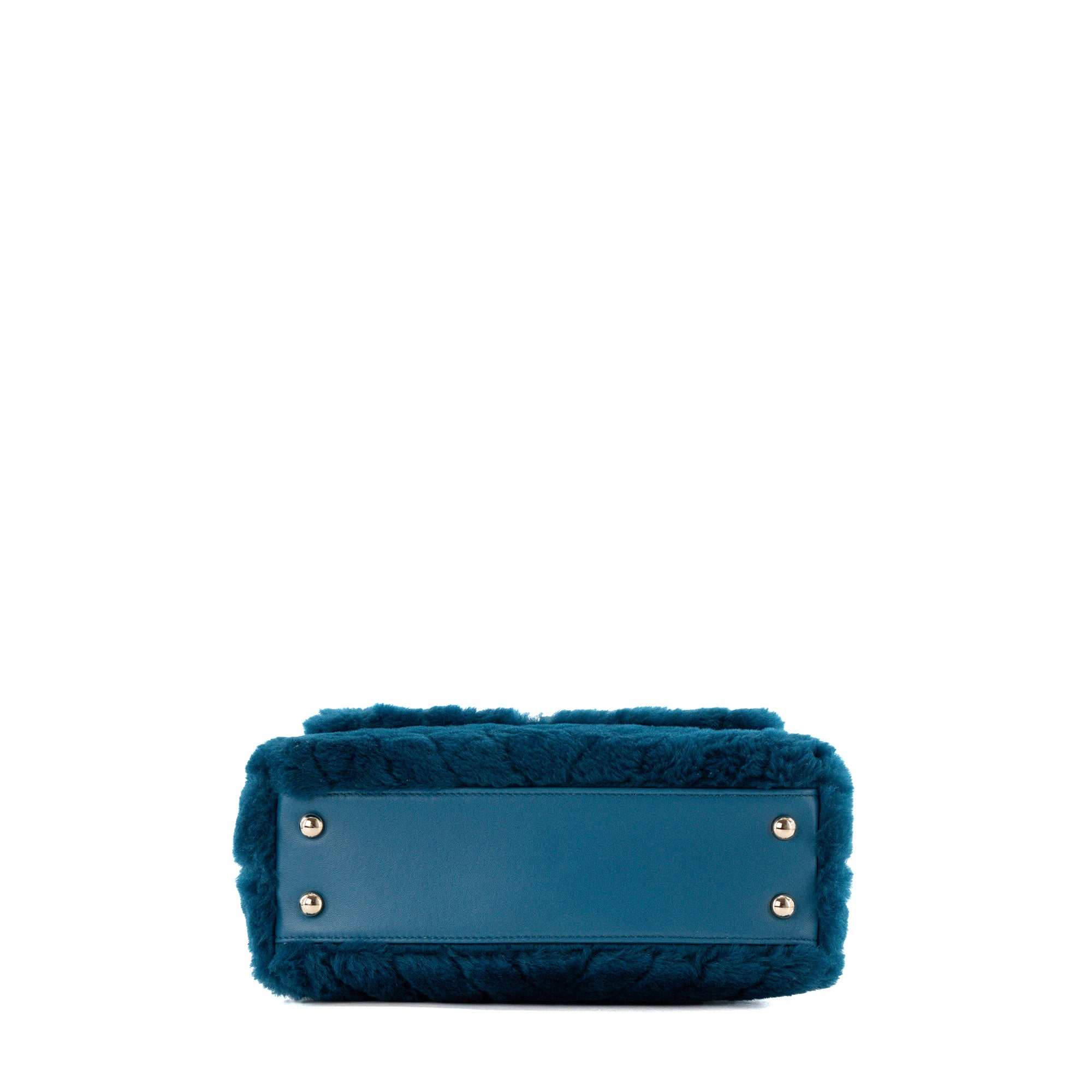 CHANEL - Sac à épaule Coco Handle Chanel en shearling chevron et cuir bleu