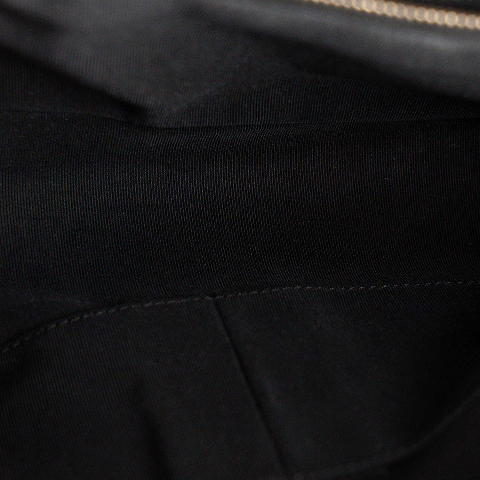 CHANEL - Sac à épaule Coco Handle Chanel en shearling et cuir noir
