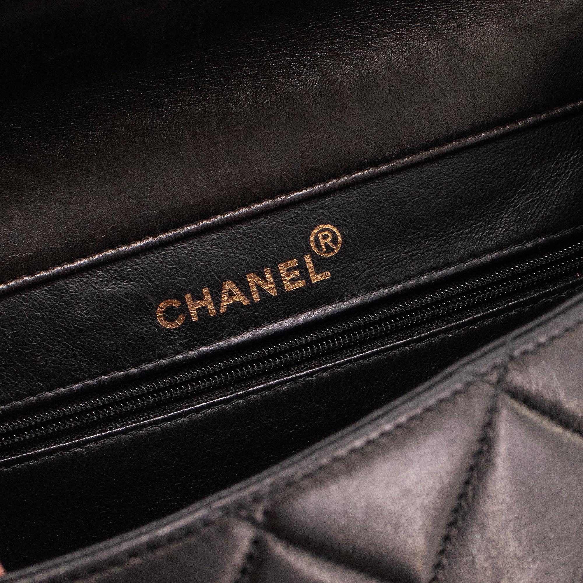 CHANEL - Sac à épaule Double Face Chanel en cuir lisse noir vintage