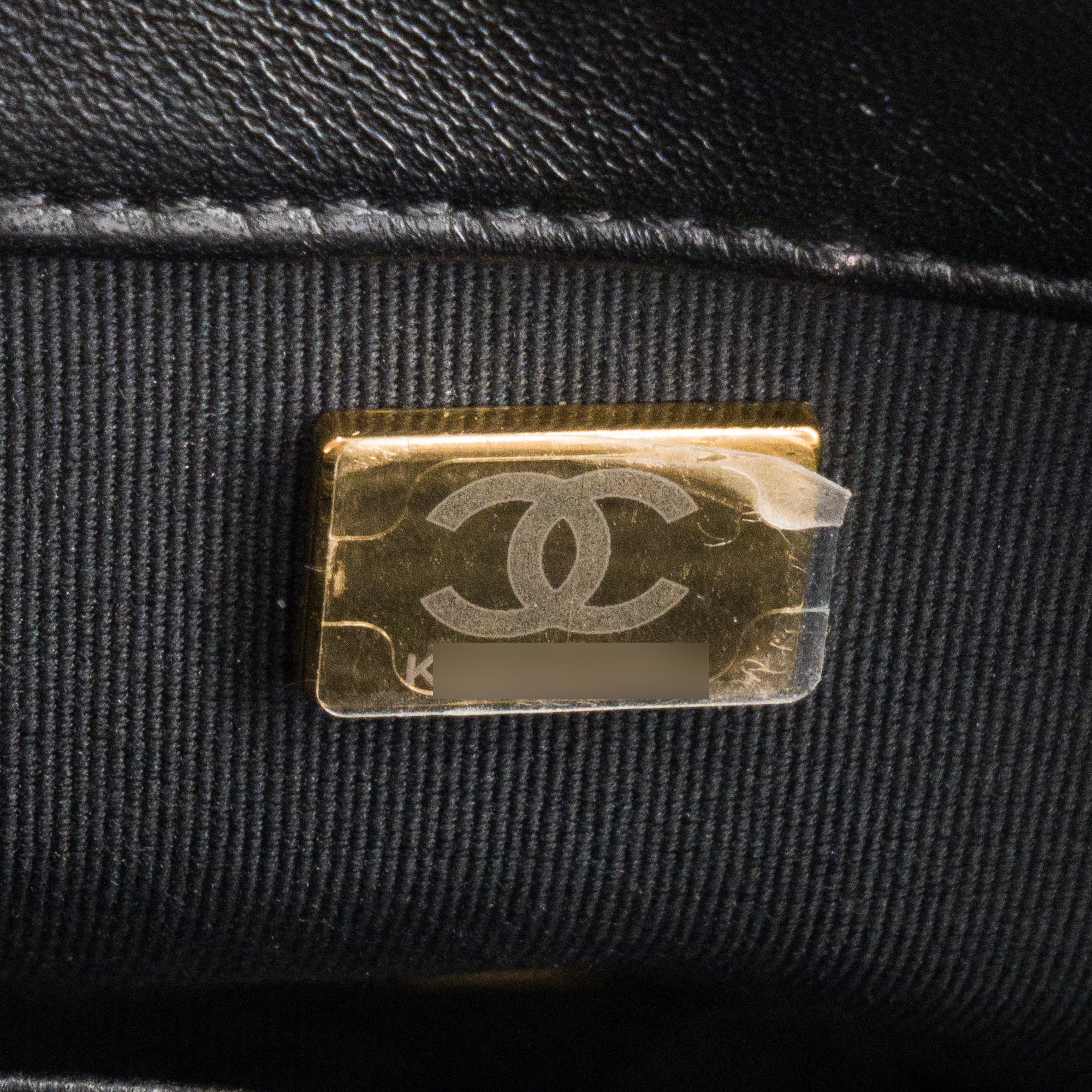 CHANEL - Sac à épaule Funky Town Chanel en cuir lisse noir