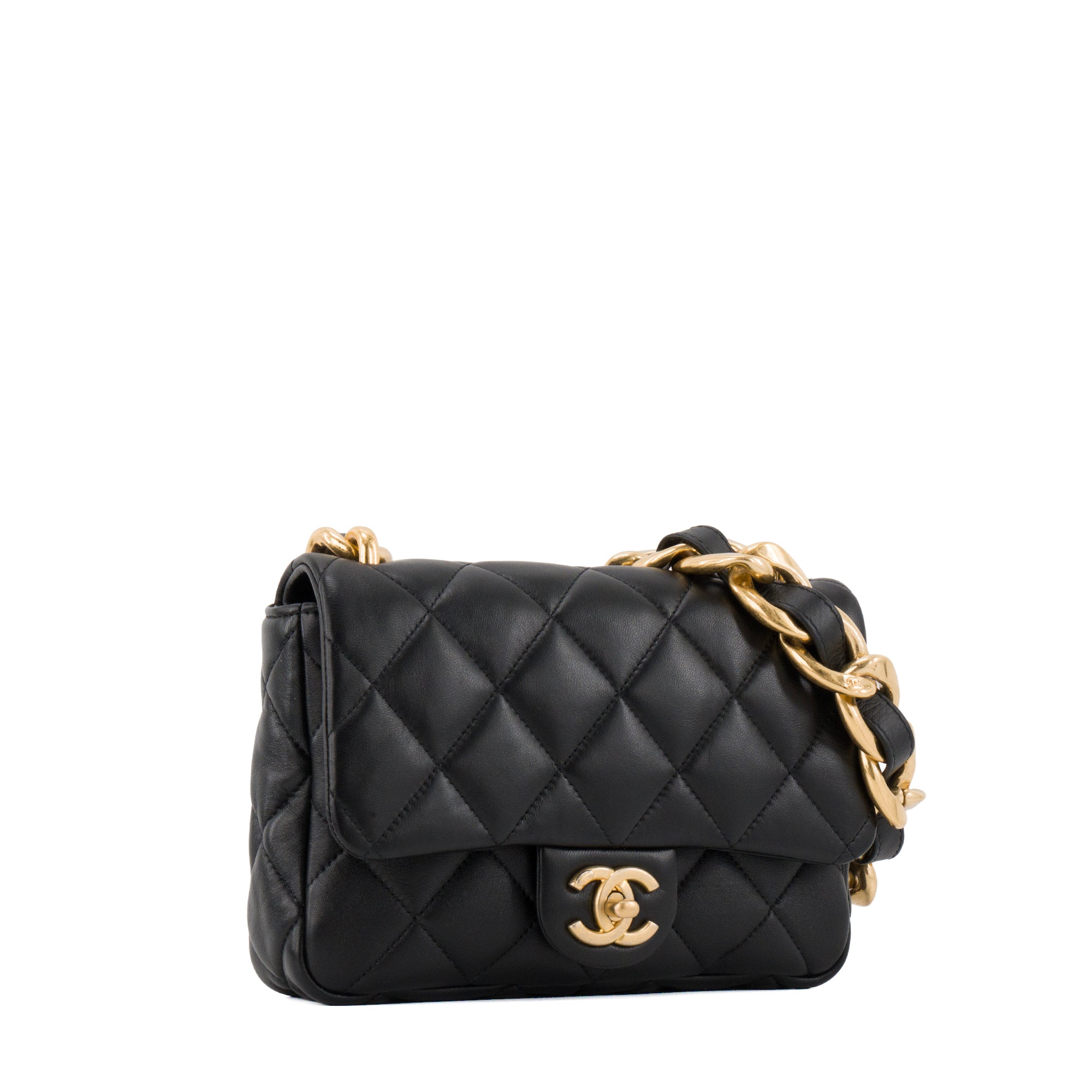 CHANEL - Sac à épaule Funky Town Chanel en cuir lisse noir