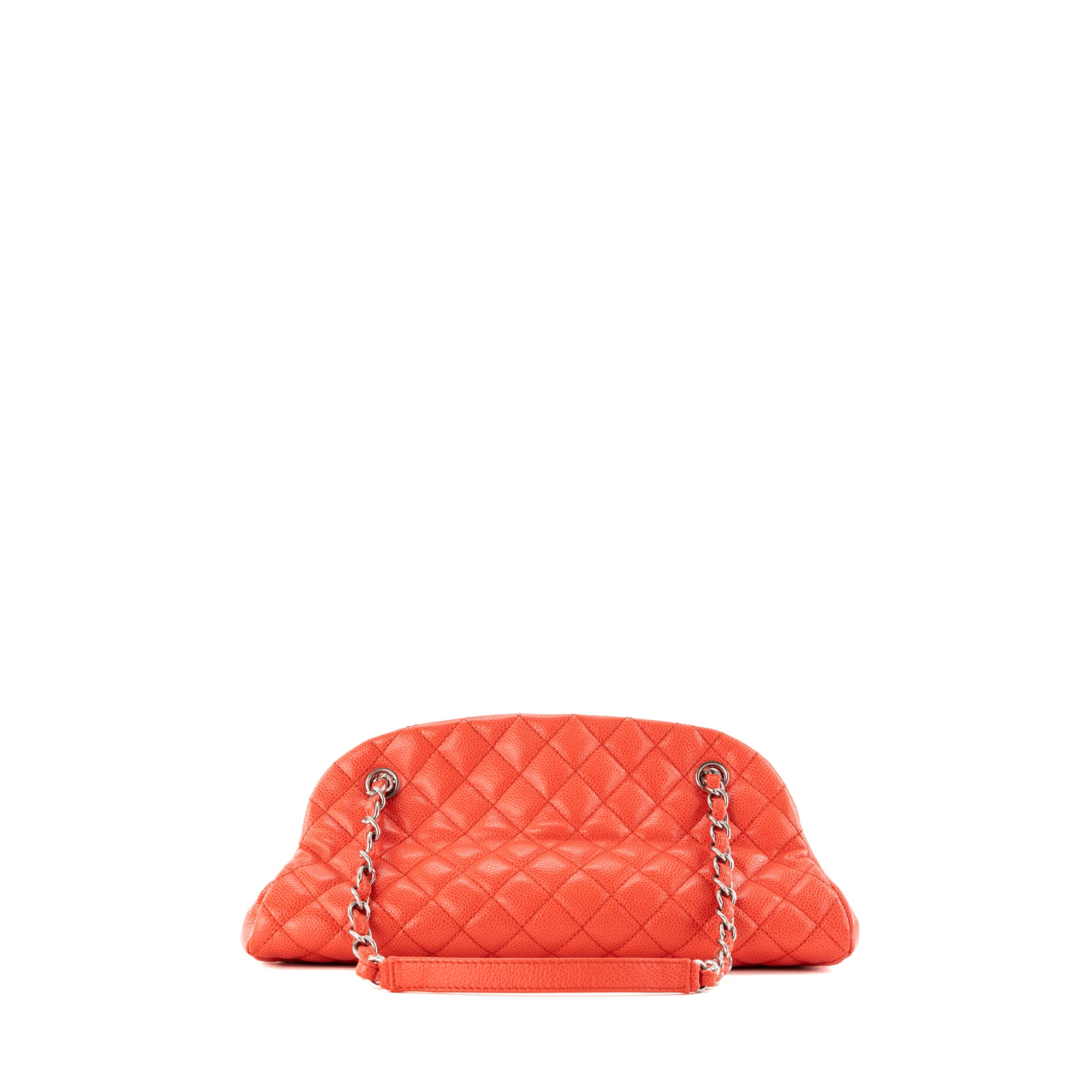 CHANEL - Sac à épaule Mademoiselle Chanel en cuir grainé orange
