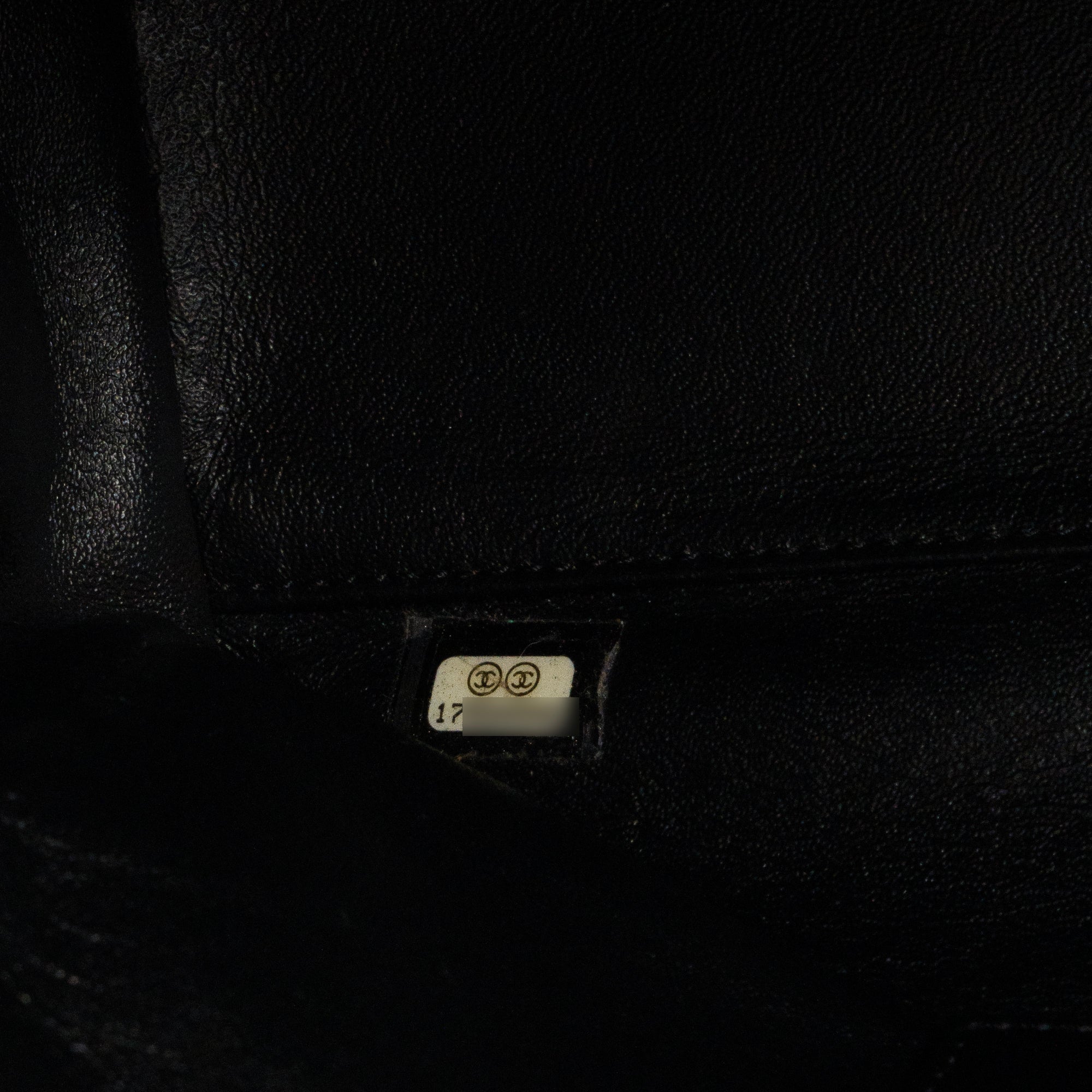 CHANEL - Sac à épaule Misia Camera Chanel en cuir lisse noir