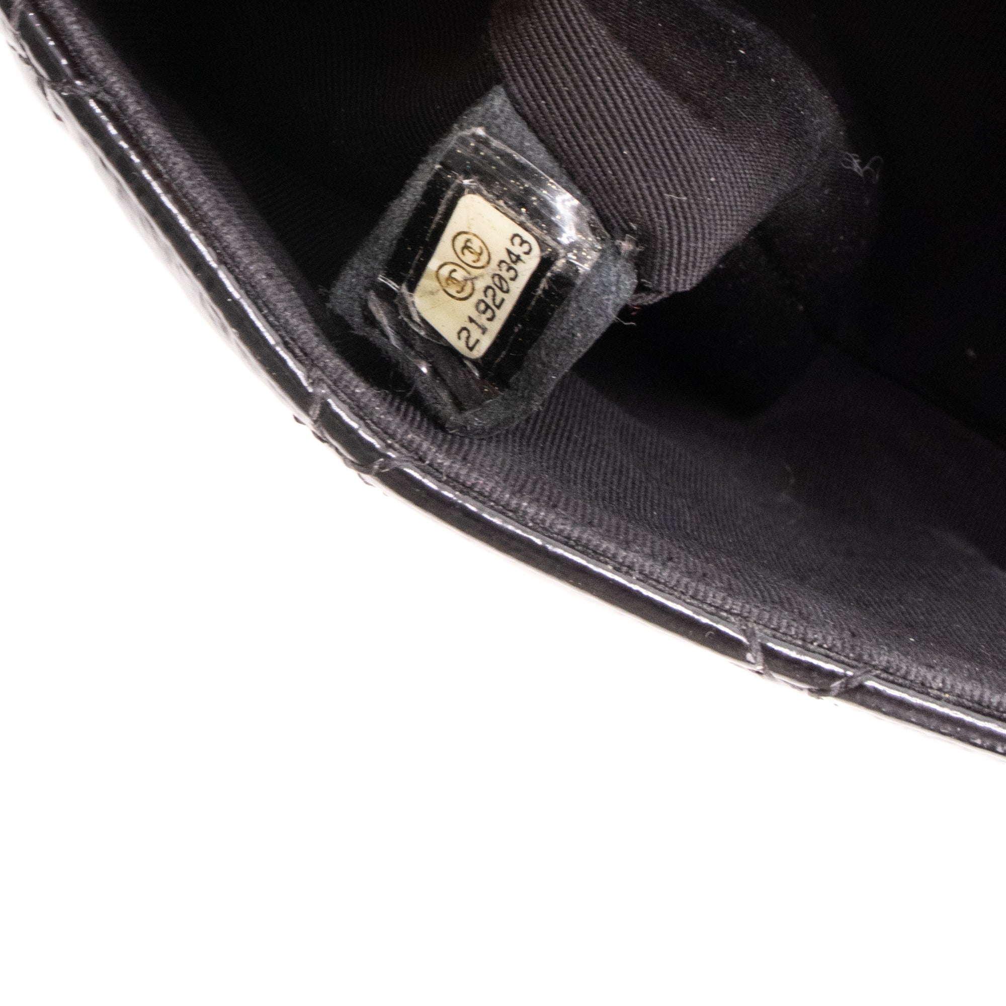 CHANEL - Sac à épaule Pagoda Accordéon Chanel en cuir verni noir