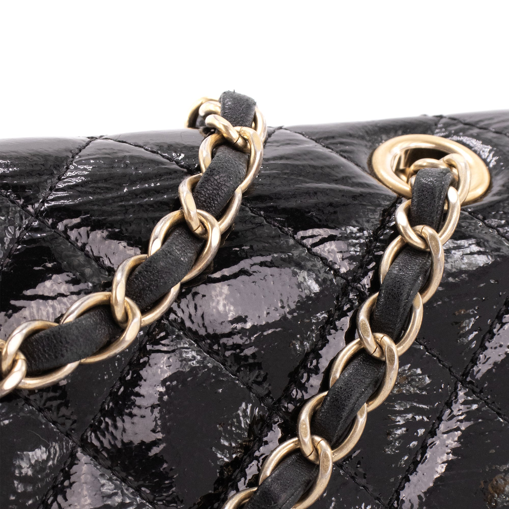 CHANEL - Sac à épaule Pagoda Accordéon Chanel en cuir verni noir