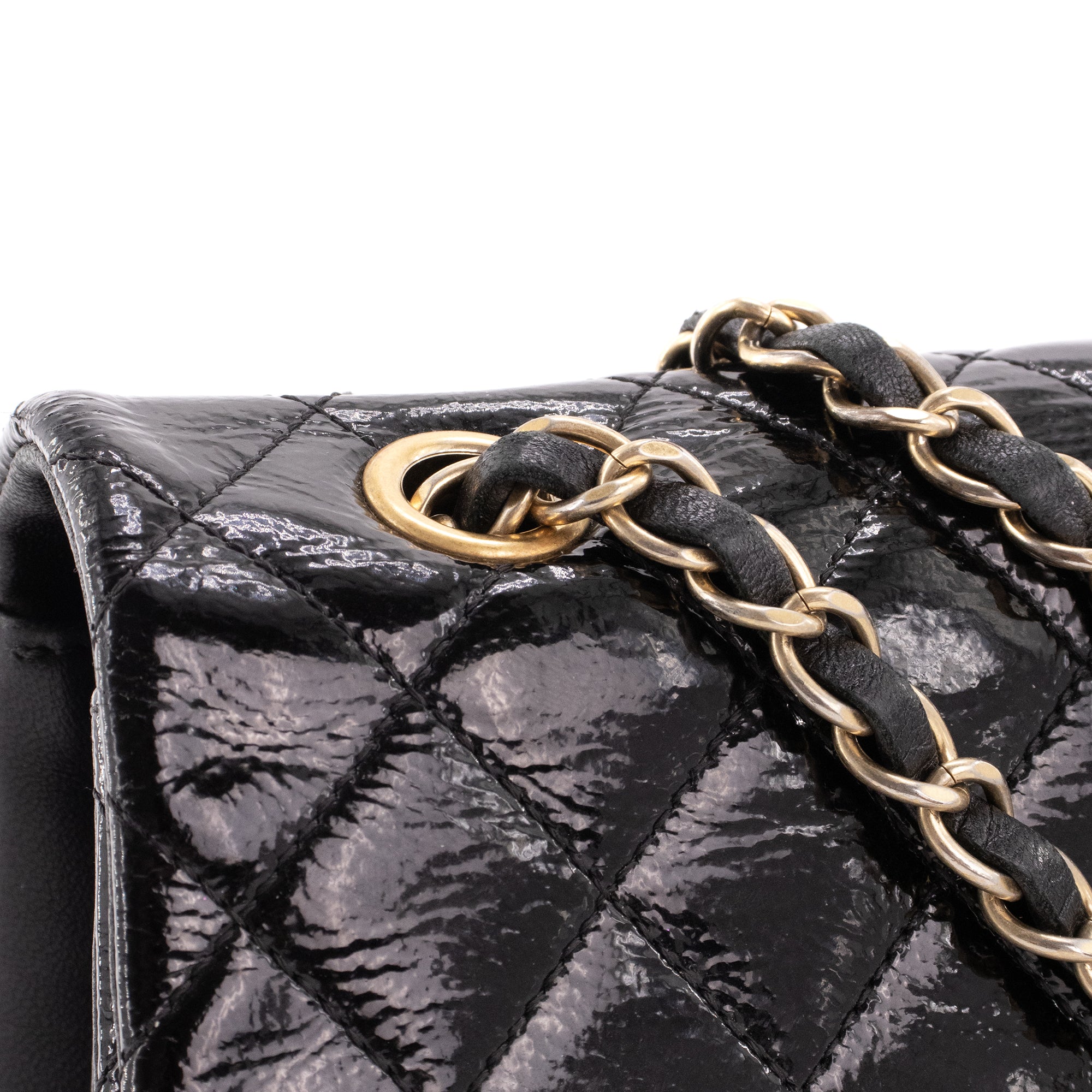 CHANEL - Sac à épaule Pagoda Accordéon Chanel en cuir verni noir
