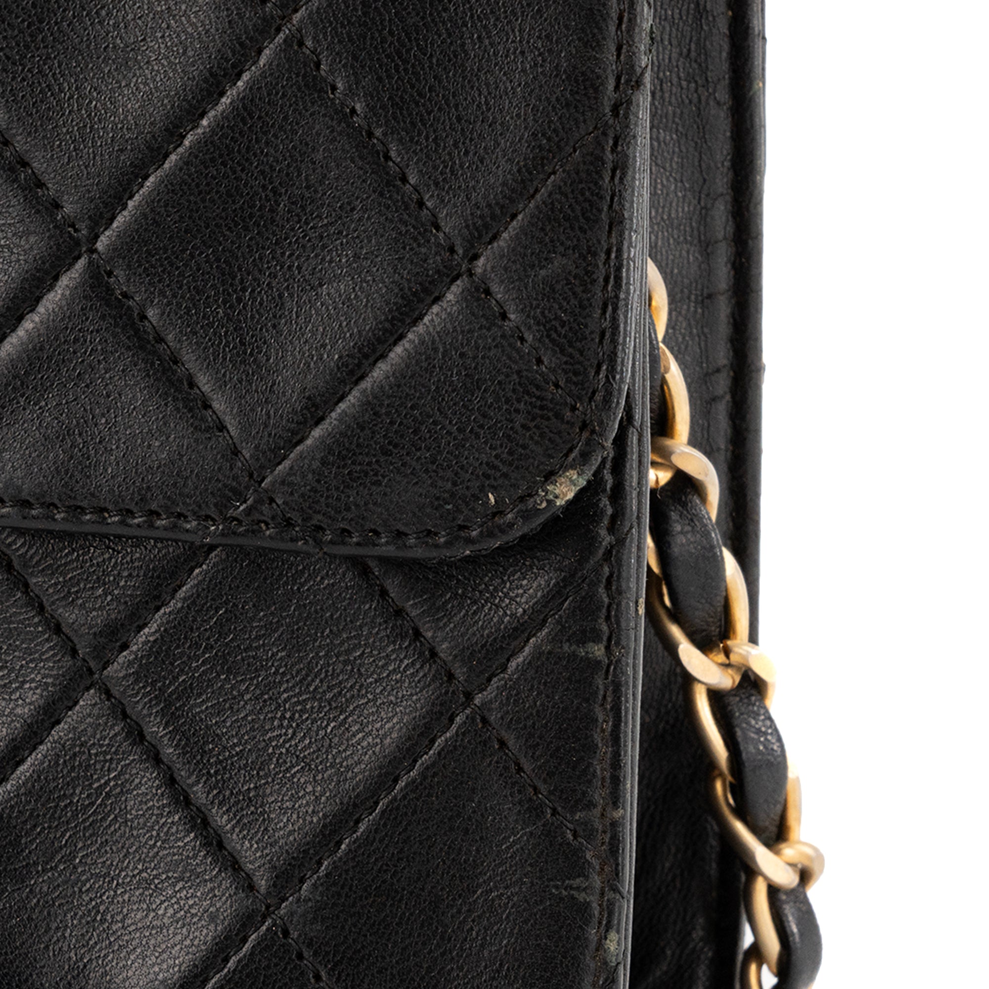 CHANEL - Sac à épaule Classique/Timeless Simple Flap Chanel en cuir lisse noir vintage