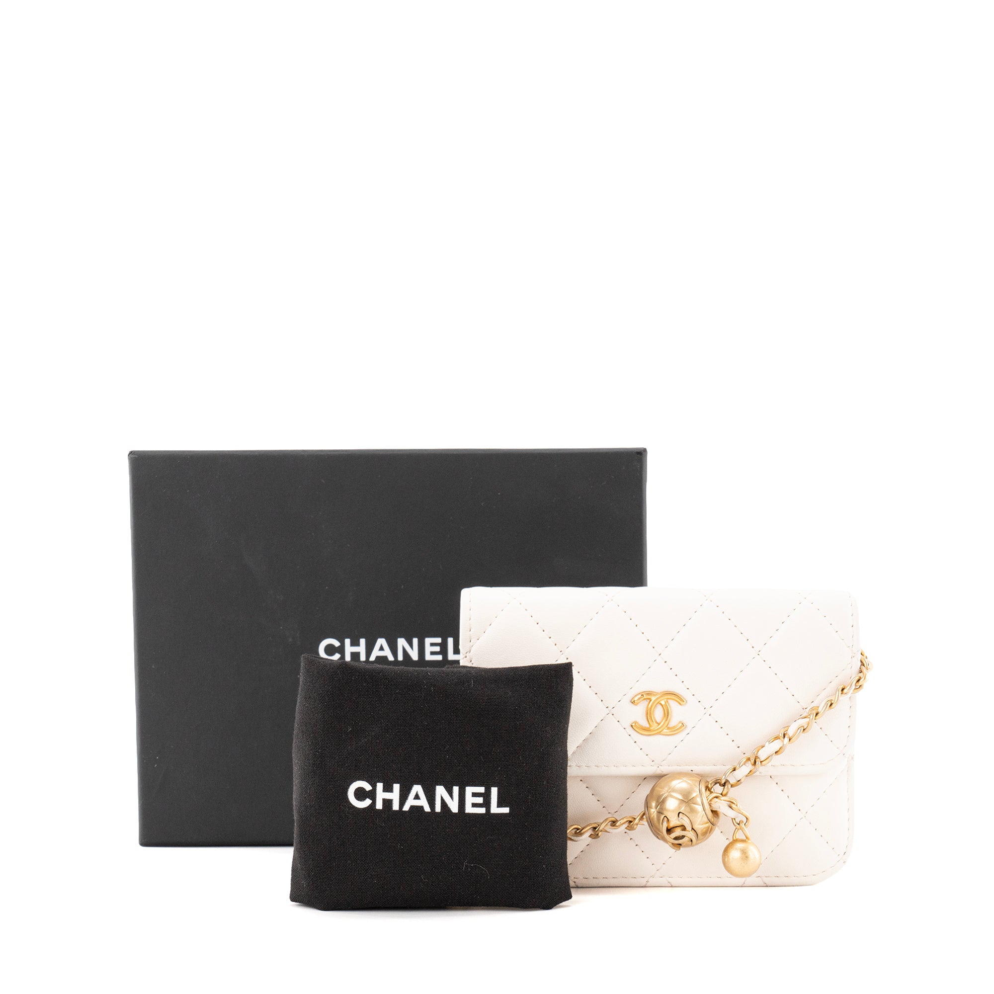 CHANEL - Sac à épaule Wallet On Chain Mini Chanel en cuir lisse blanc