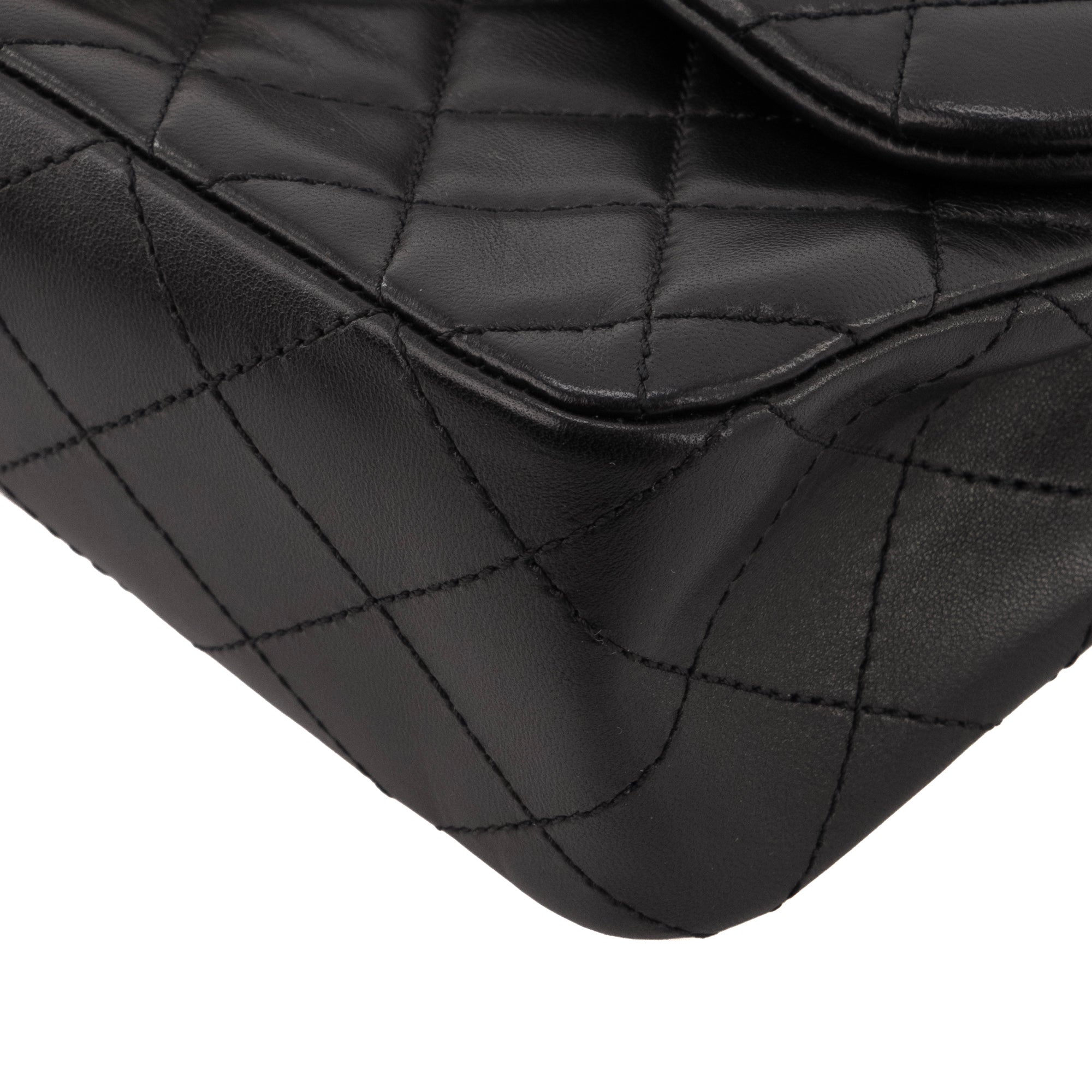 CHANEL - Sac à épaule Westminster Pearl Chanel en cuir lisse noir