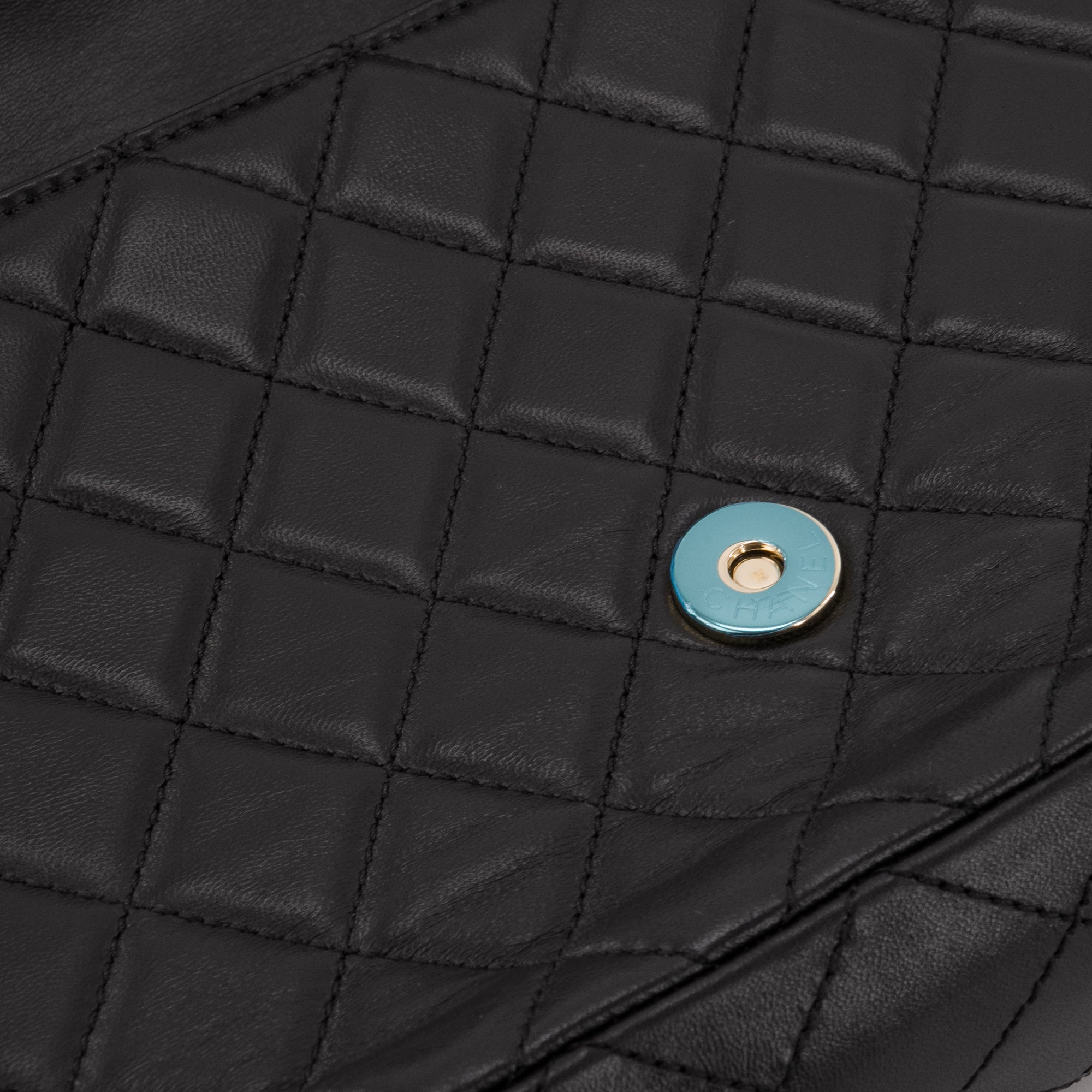 CHANEL - Sac à épaule Westminster Pearl Chanel en cuir lisse noir