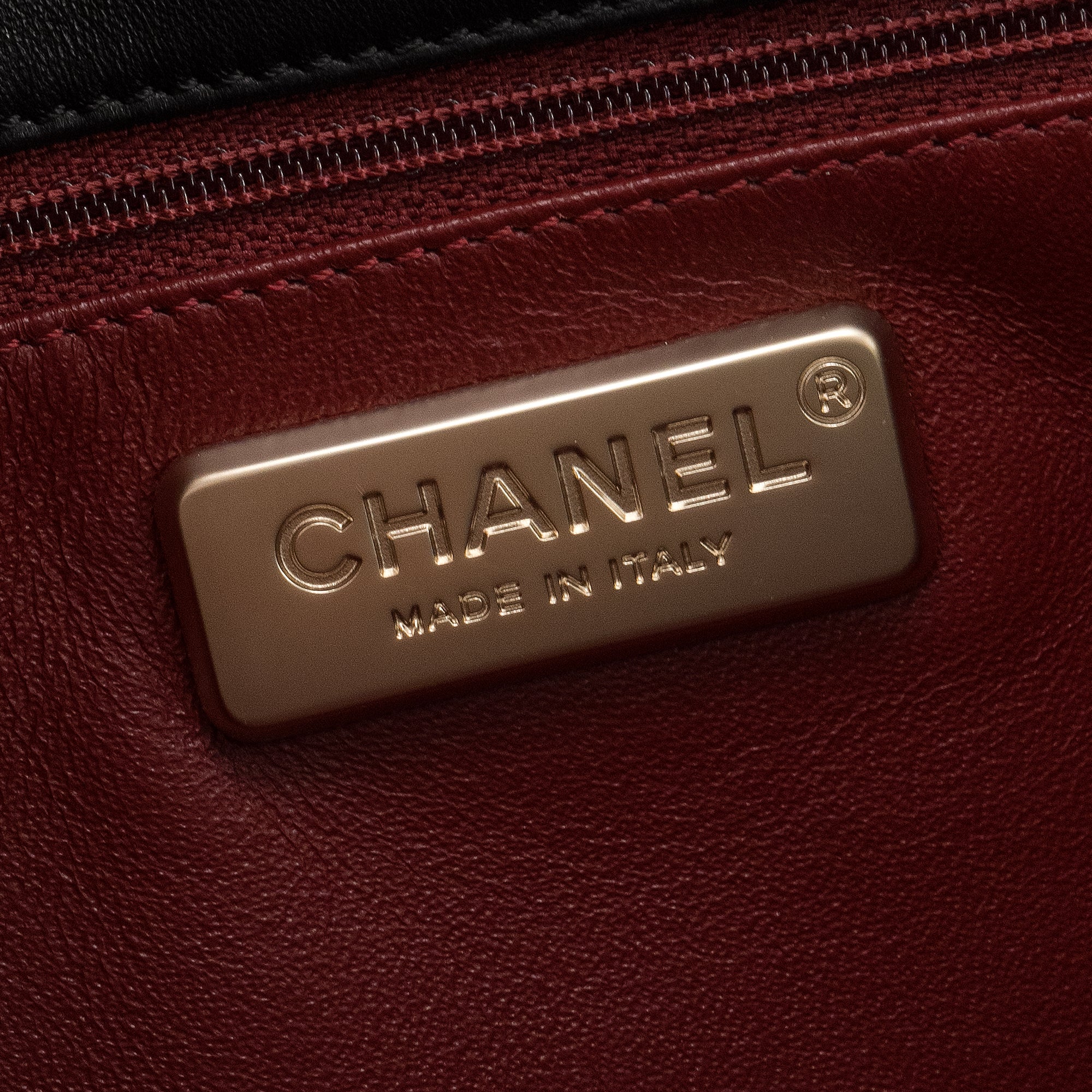 CHANEL - Sac à épaule Westminster Pearl Chanel en cuir lisse noir