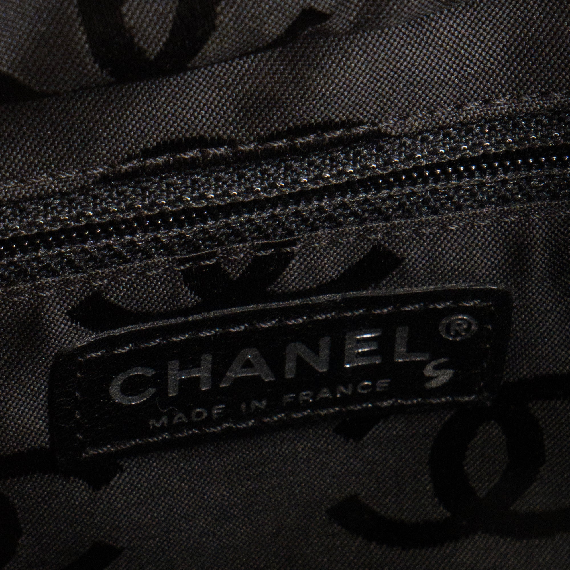 CHANEL - Sac à main Cambon Chanel en cuir lisse beige et noir