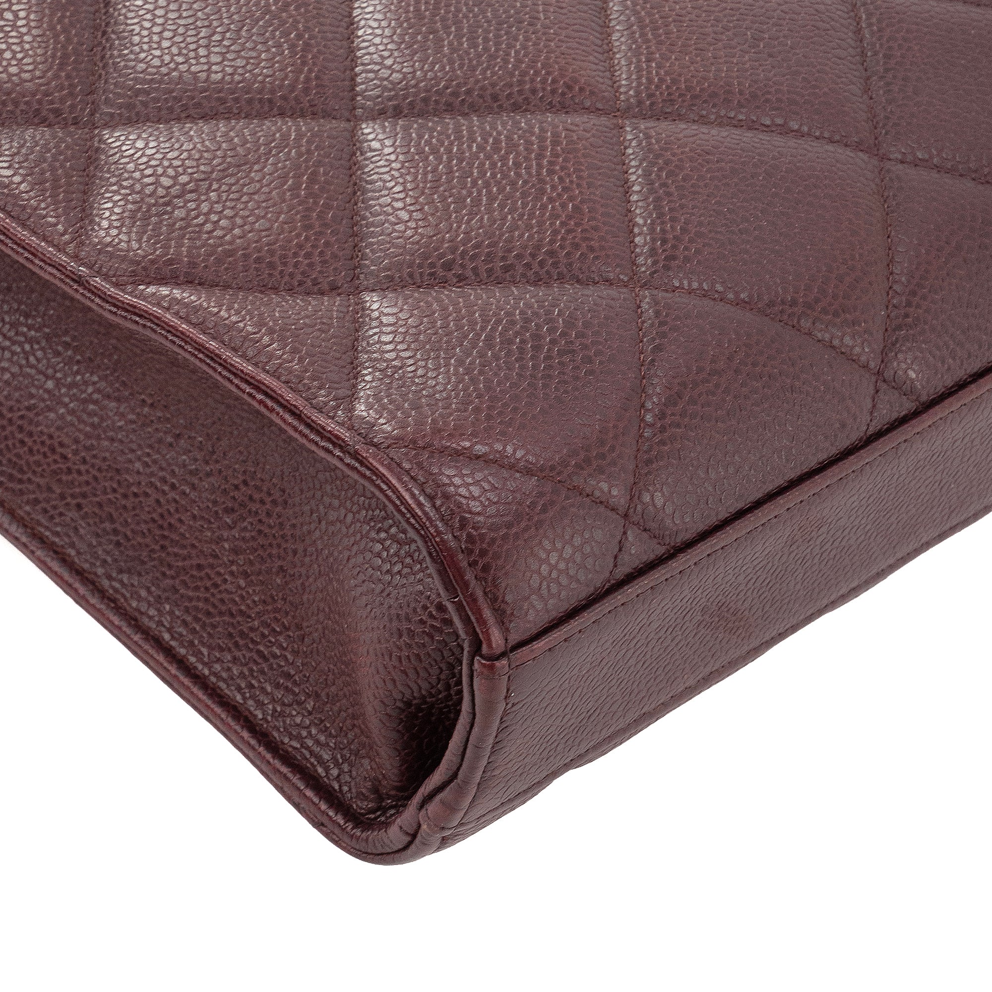 CHANEL - Sac à main Cartable Chanel en cuir caviar bordeaux vintage