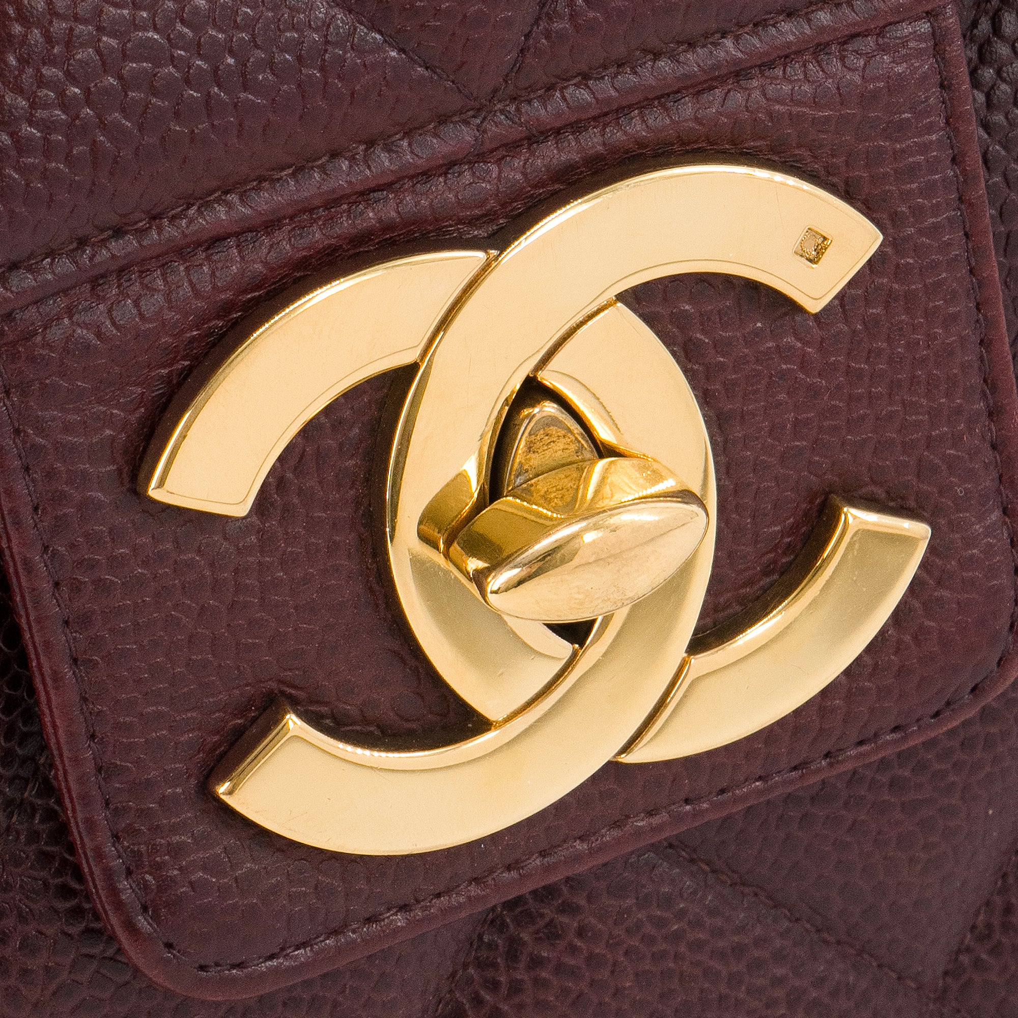 CHANEL - Sac à main Cartable Chanel en cuir caviar bordeaux vintage