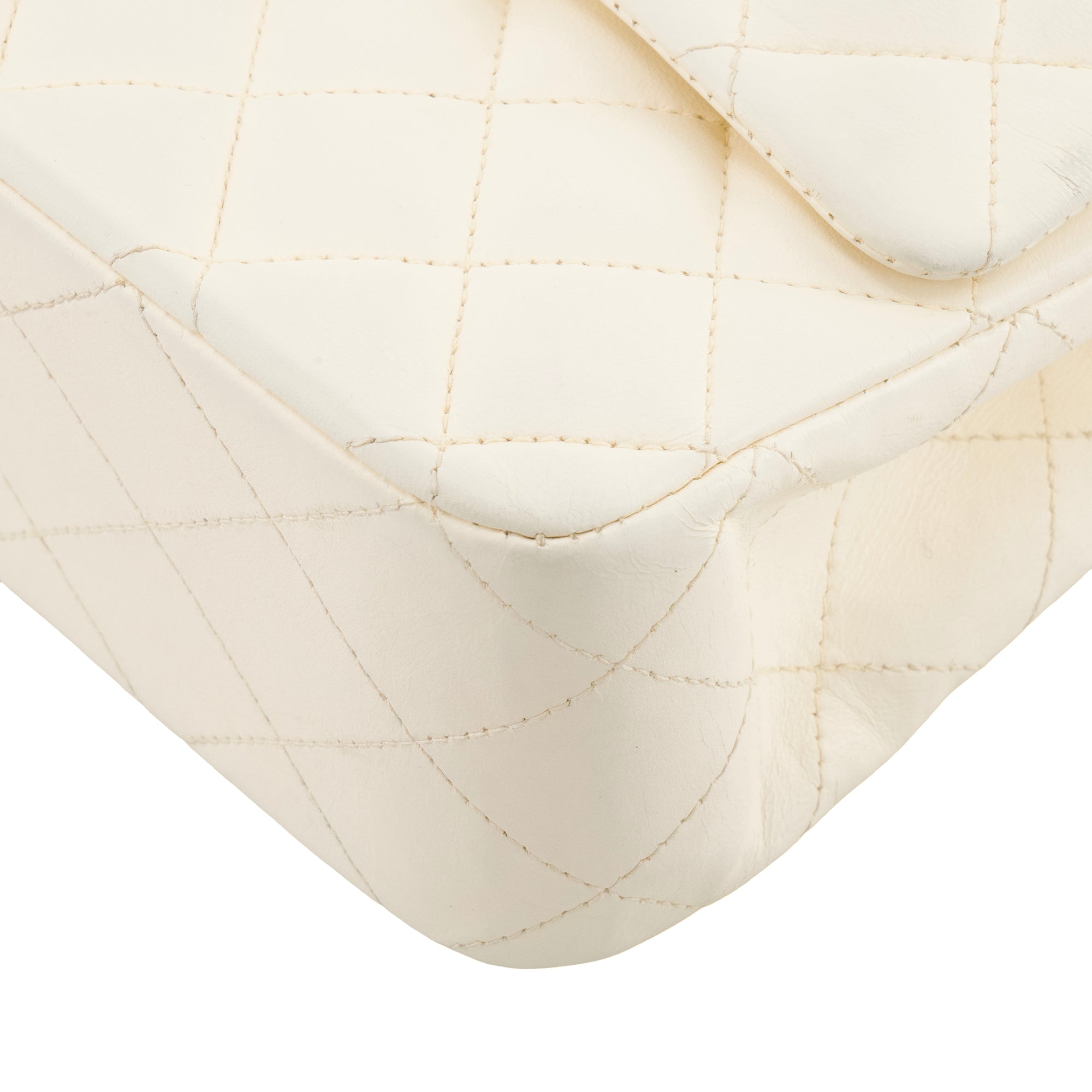 CHANEL - Sac à main Classique/Timeless 11.12 Chanel en cuir blanc vintage