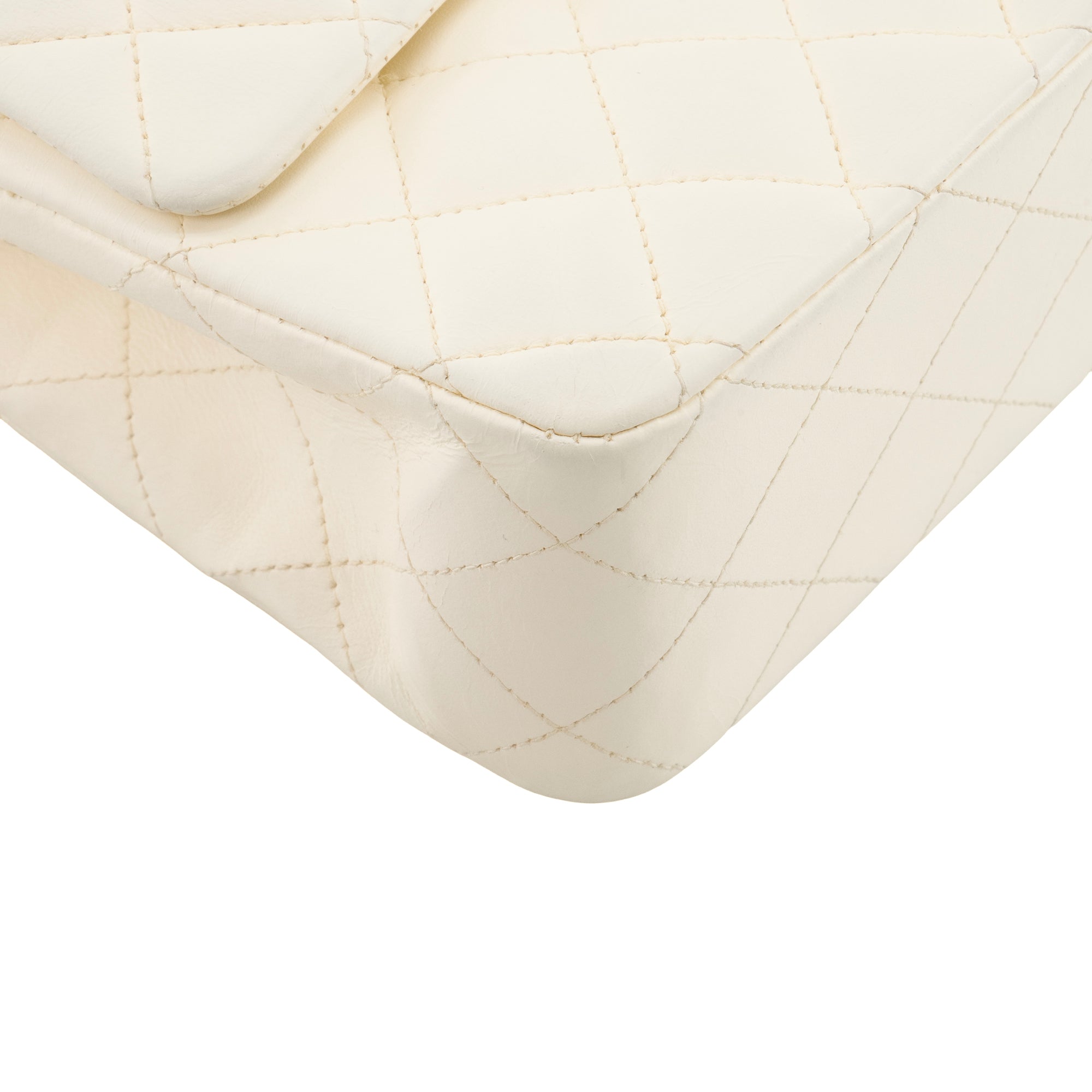 CHANEL - Sac à main Classique/Timeless 11.12 Chanel en cuir blanc vintage