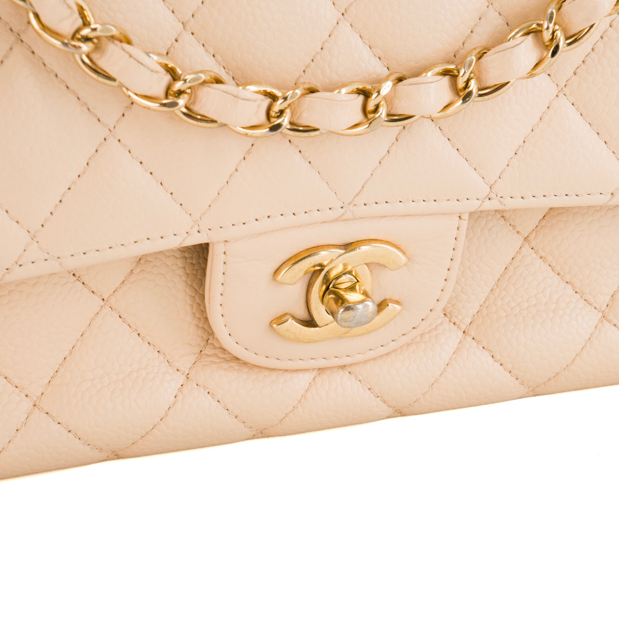 CHANEL - Sac à main Classique/Timeless 11.12 Chanel en cuir caviar beige