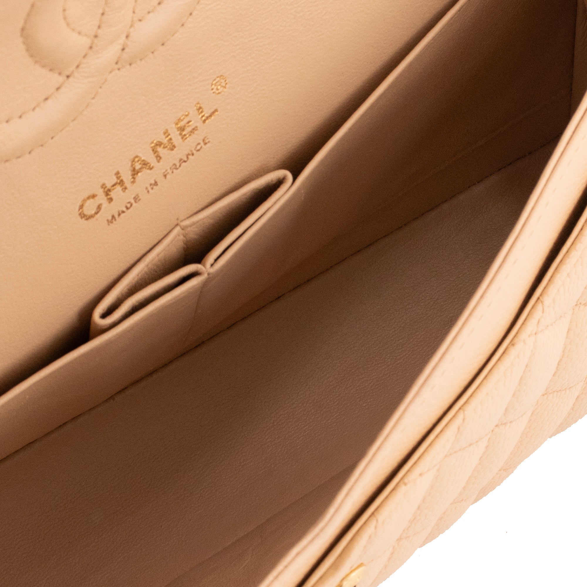 CHANEL - Sac à main Classique/Timeless 11.12 Chanel en cuir caviar beige