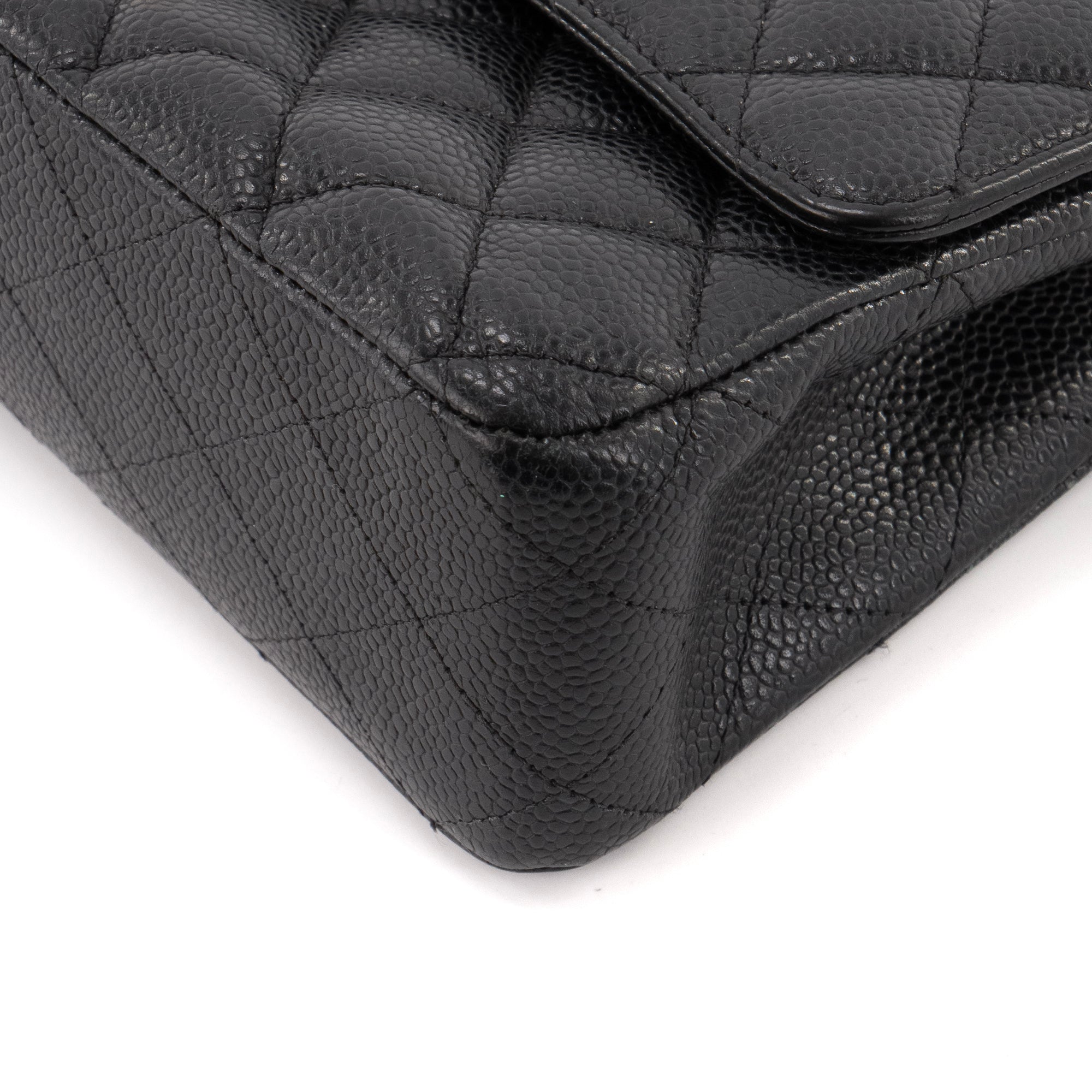 CHANEL - Sac à main Classique/Timeless 11.12 Chanel en cuir caviar noir