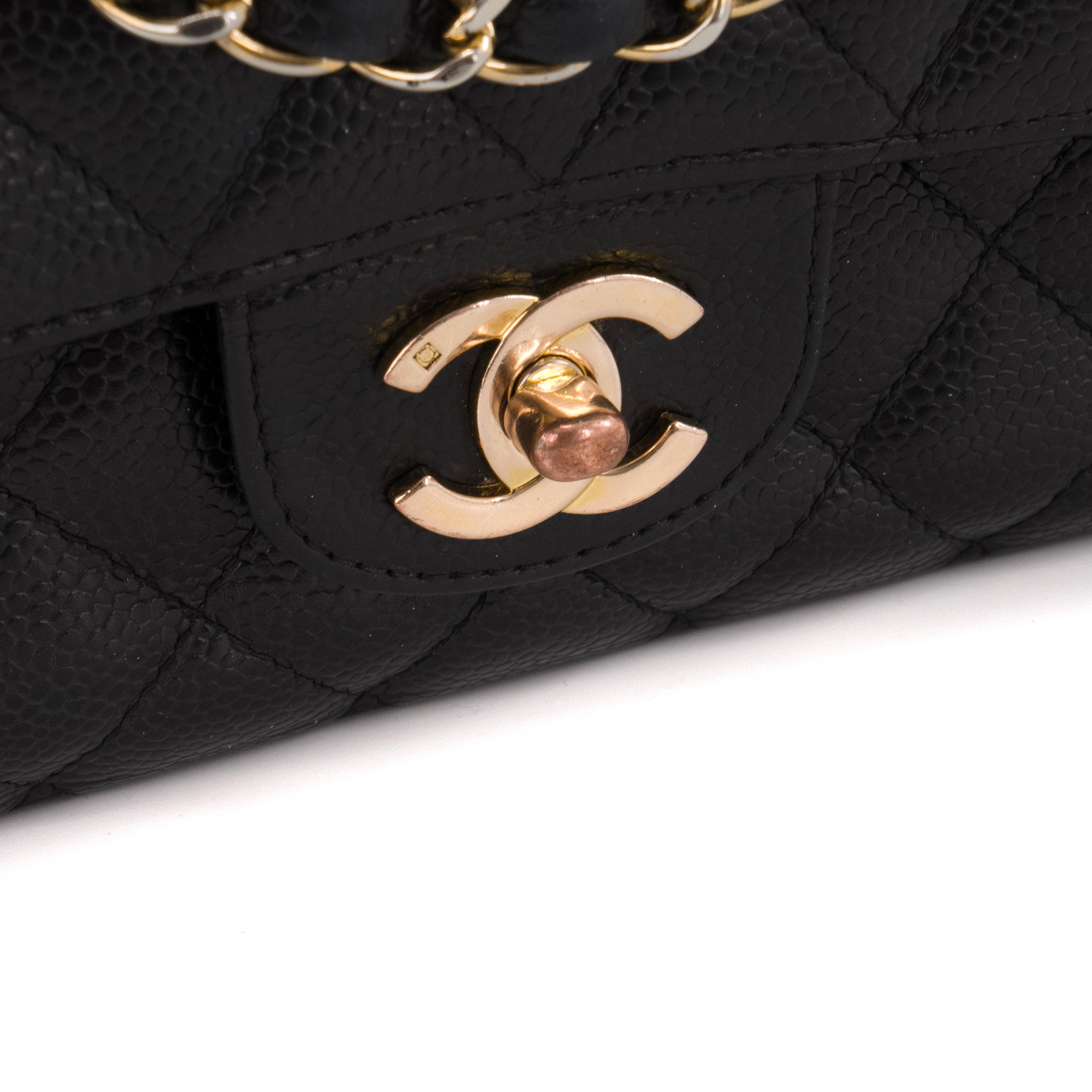 CHANEL - Sac à main Classique/Timeless 11.12 Chanel en cuir caviar noir vintage