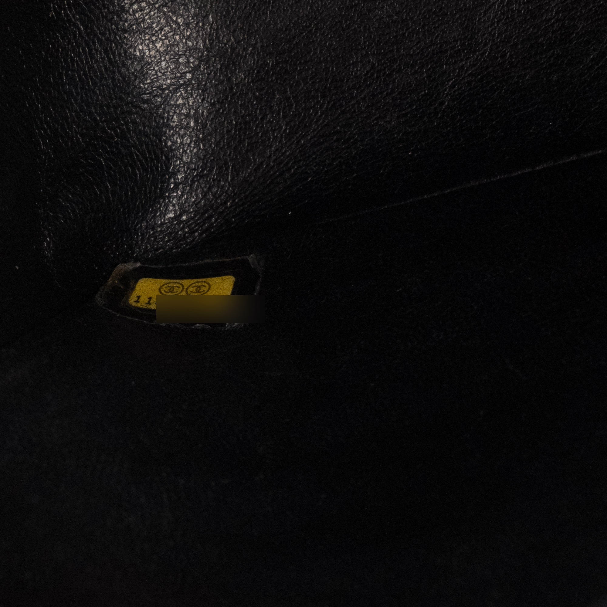 CHANEL - Sac à main Classique/Timeless 11.12 Chanel en cuir caviar noir vintage