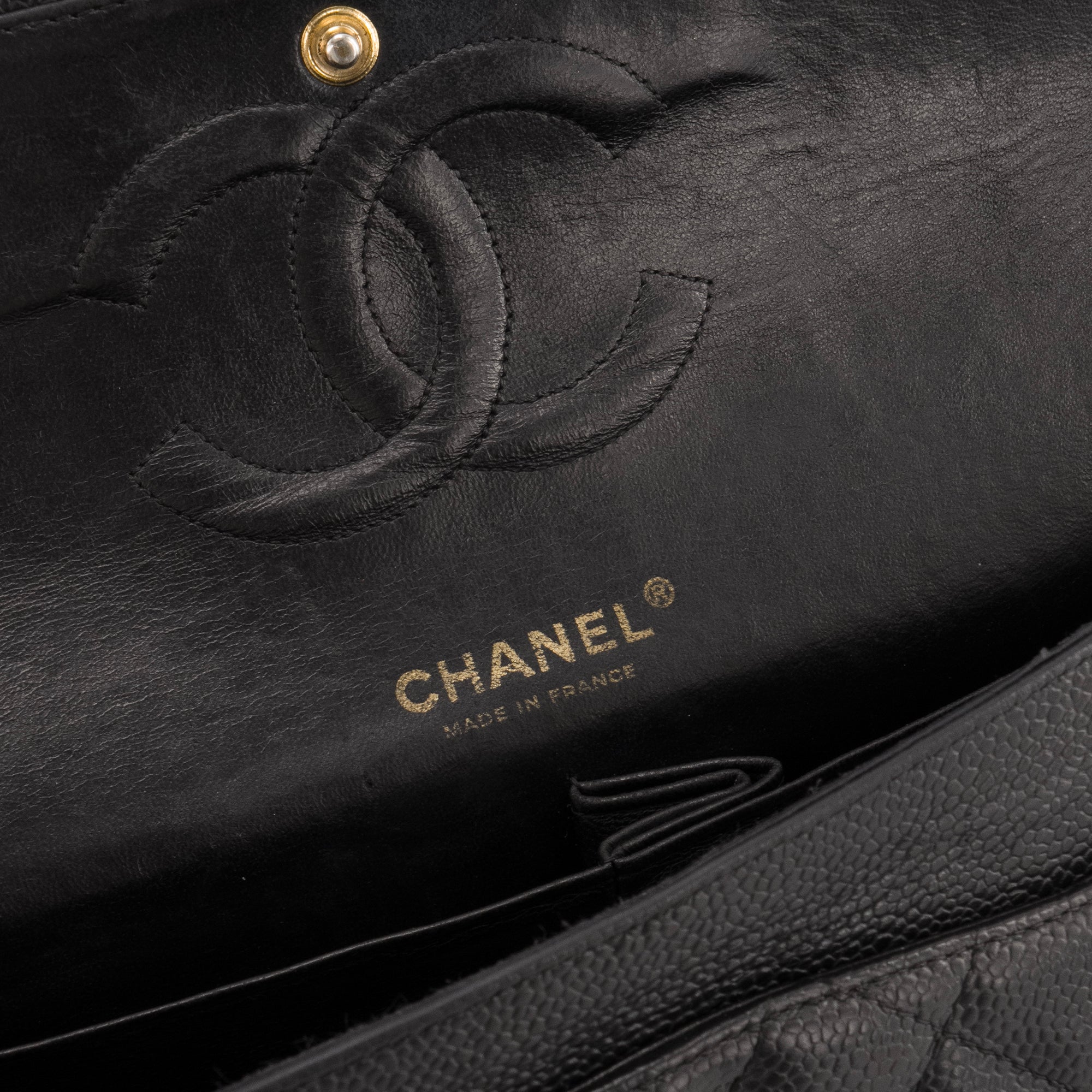 CHANEL - Sac à main Classique/Timeless 11.12 Chanel en cuir caviar noir vintage