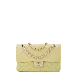 CHANEL - Sac à main Classique/Timeless 11.12 Chanel en cuir d'agneau vert