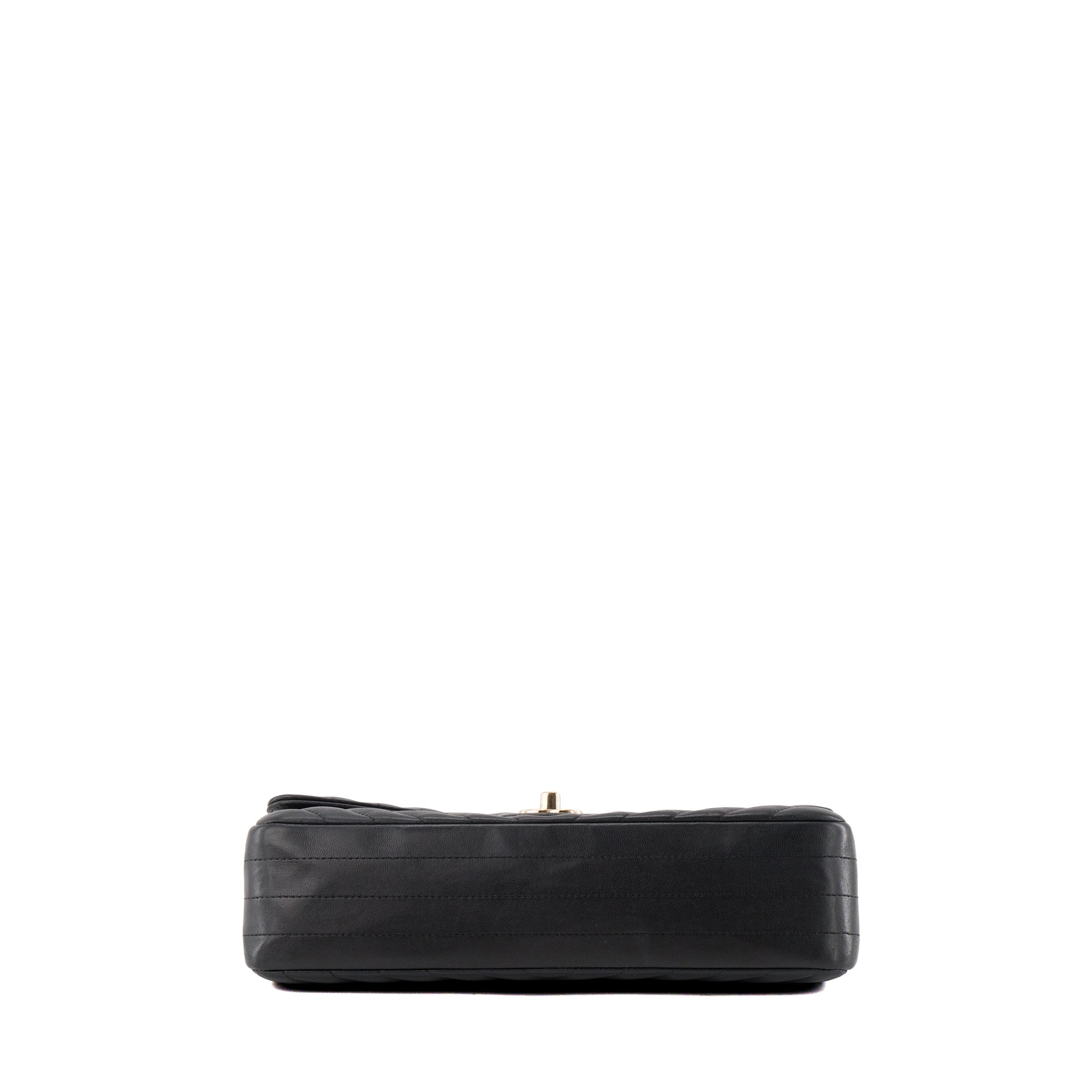 CHANEL - Sac à main Classique/Timeless 11.12 Chanel en cuir lisse chevron noir