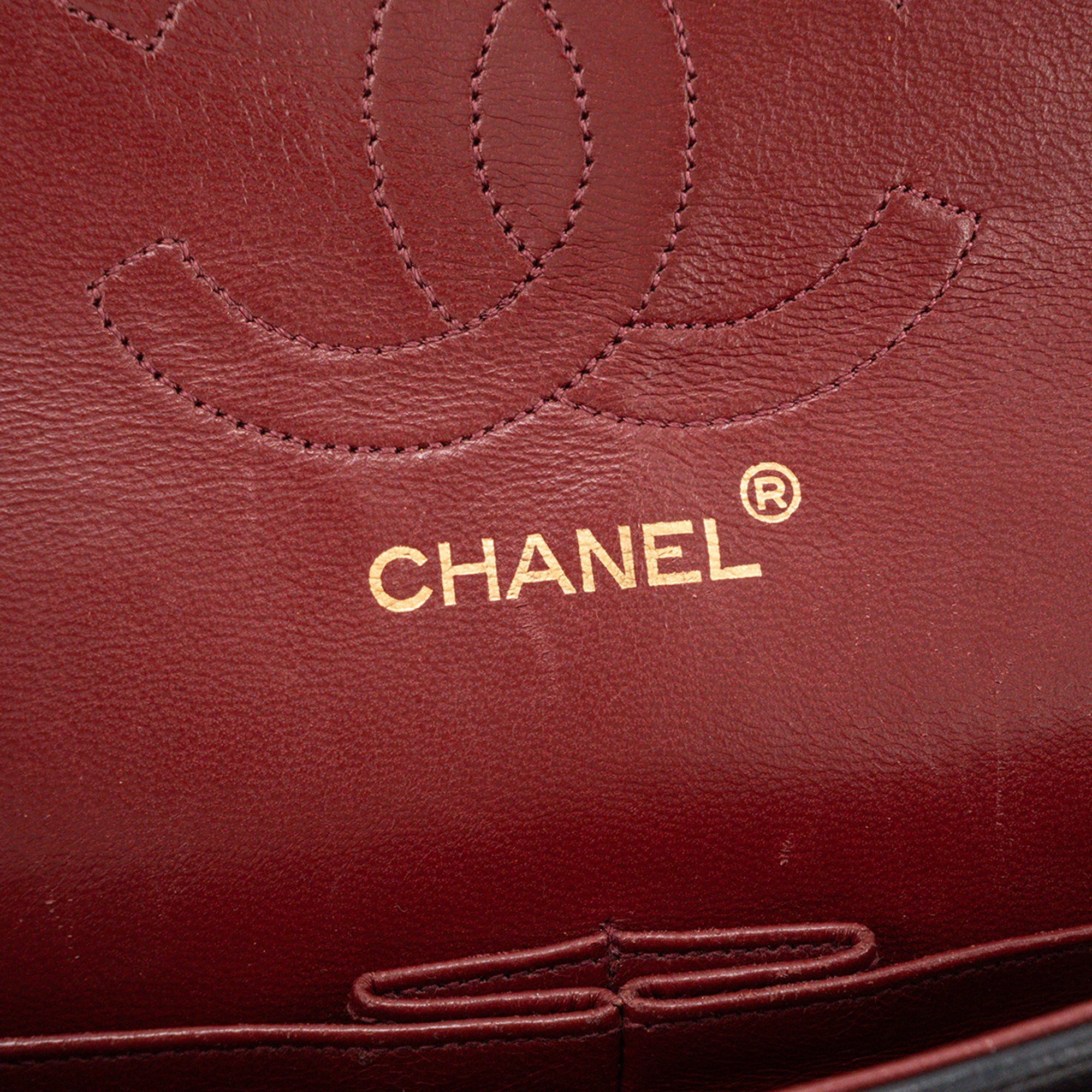 CHANEL - Sac à main Classique/Timeless 11.12 Chanel en cuir lisse noir