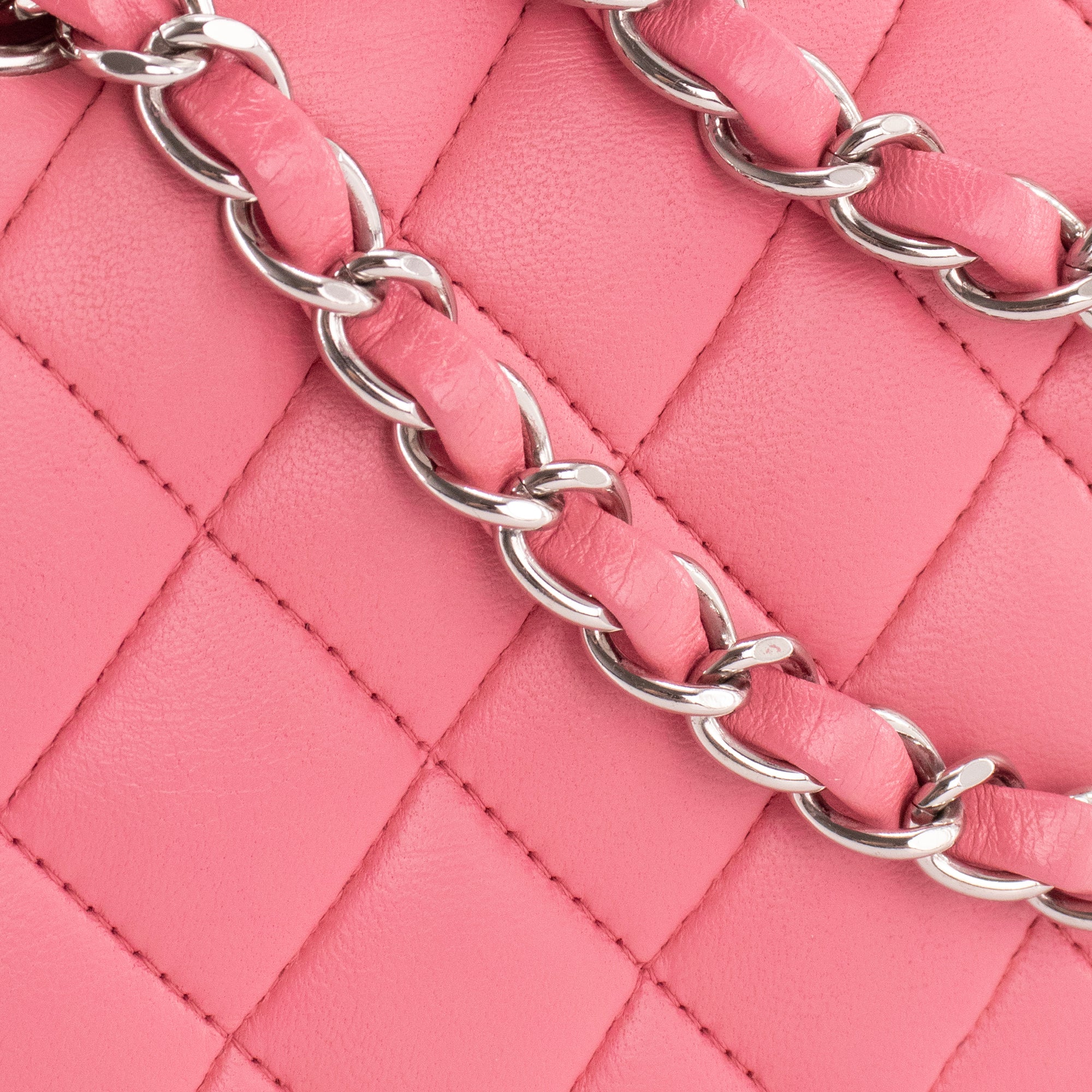 CHANEL - Sac à main Classique/Timeless 11.12 Chanel en cuir lisse rose