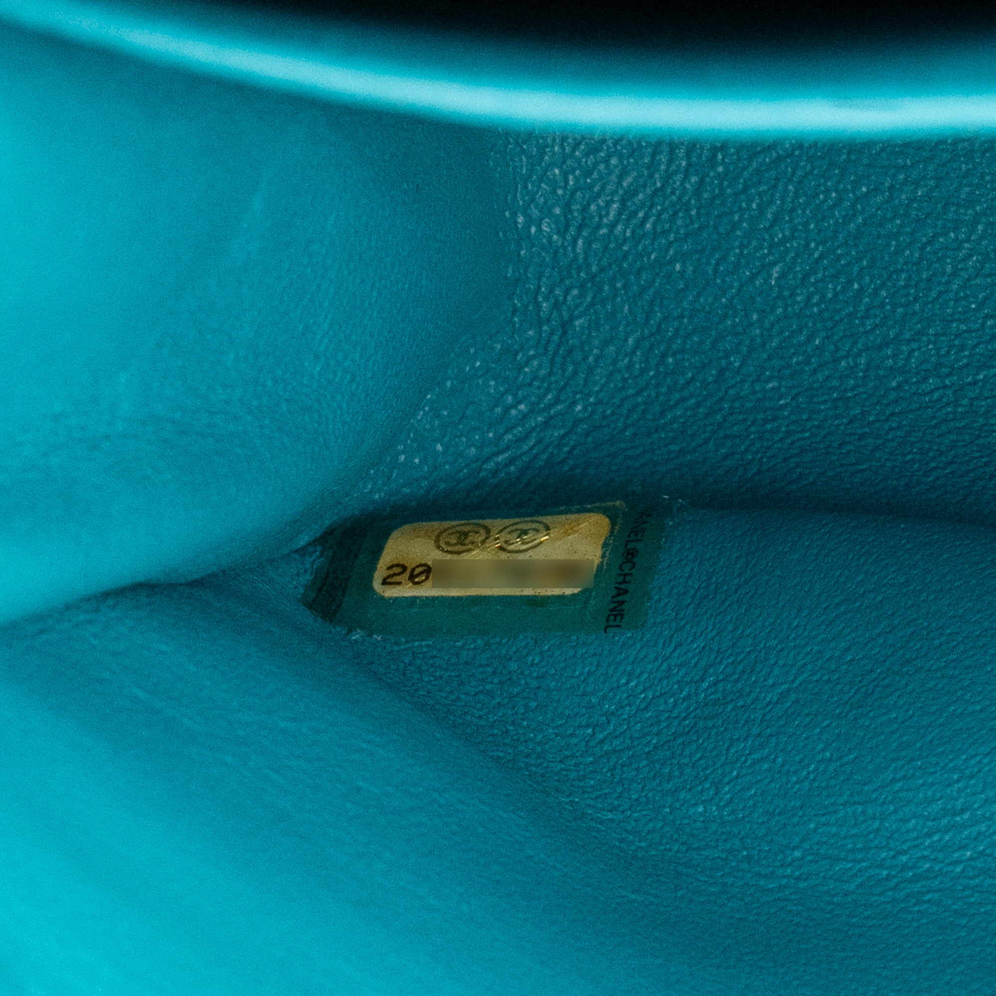 CHANEL - Sac à main Classique/Timeless 11.12 Chanel en cuir verni bleu turquoise