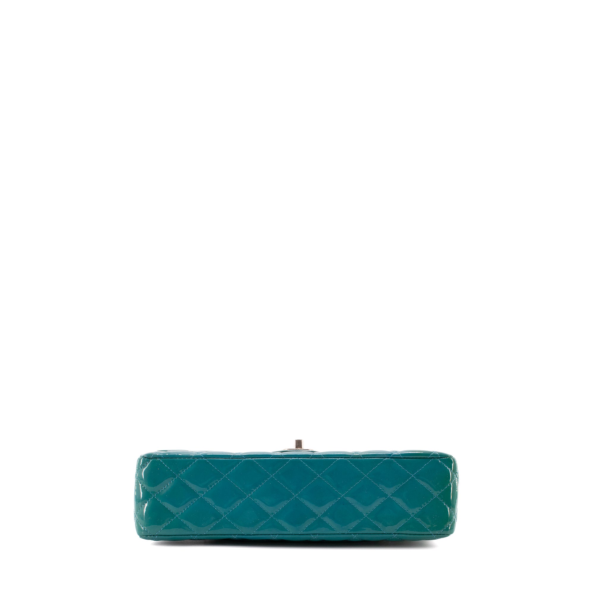 CHANEL - Sac à main Classique/Timeless 11.12 Chanel en cuir verni bleu vert