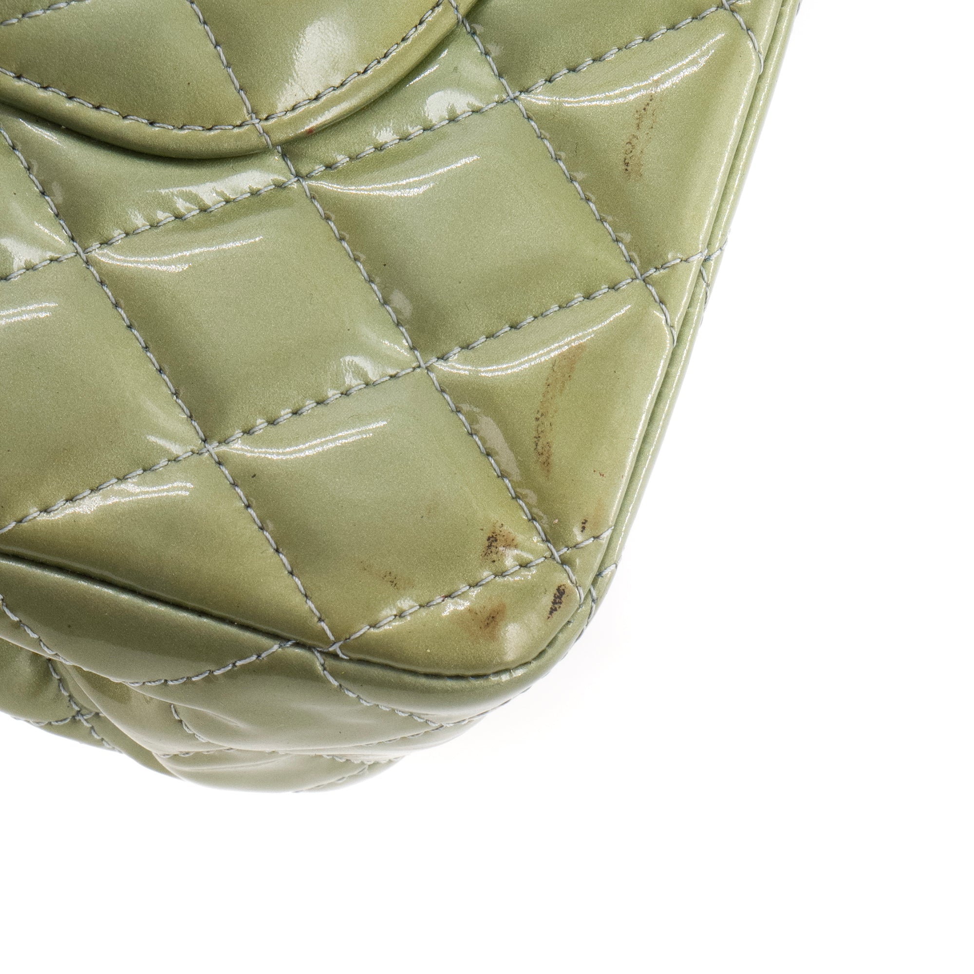 CHANEL - Sac à main Classique/Timeless 11.12 Chanel en cuir verni kaki irisé