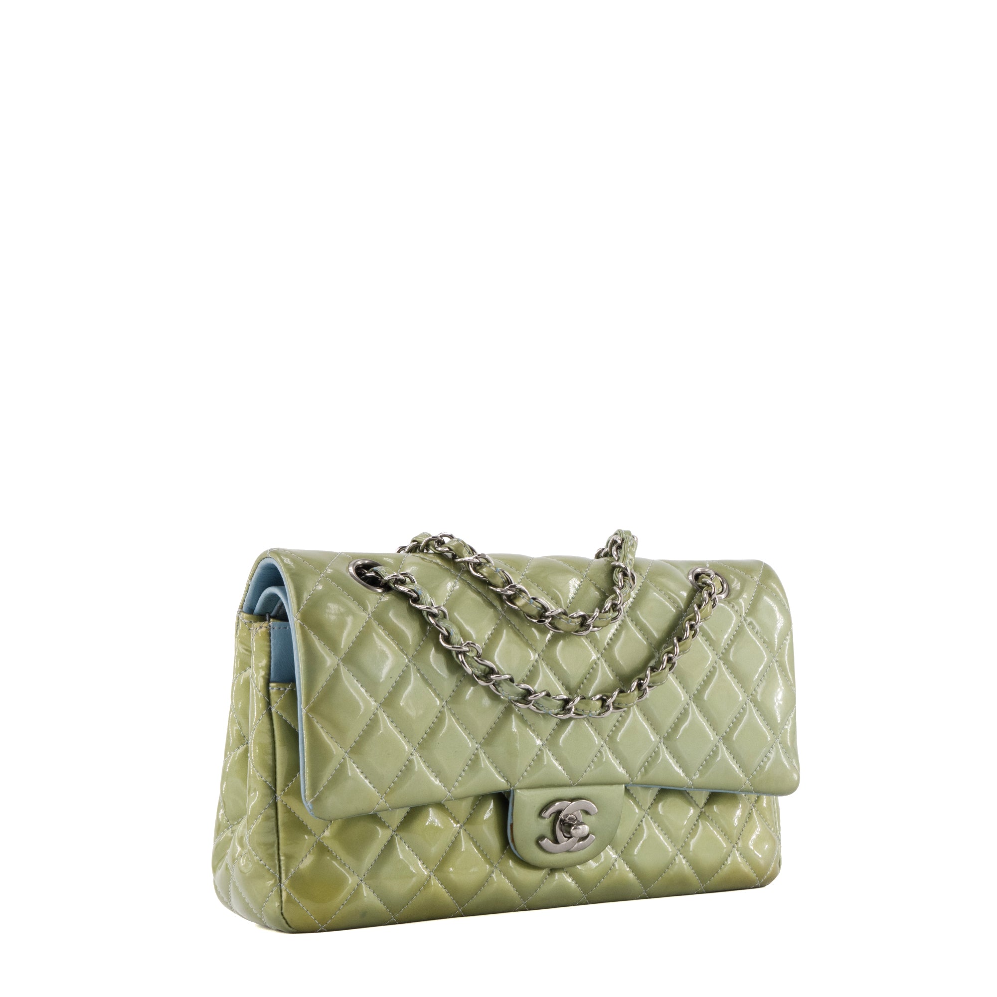 CHANEL - Sac à main Classique/Timeless 11.12 Chanel en cuir verni kaki irisé