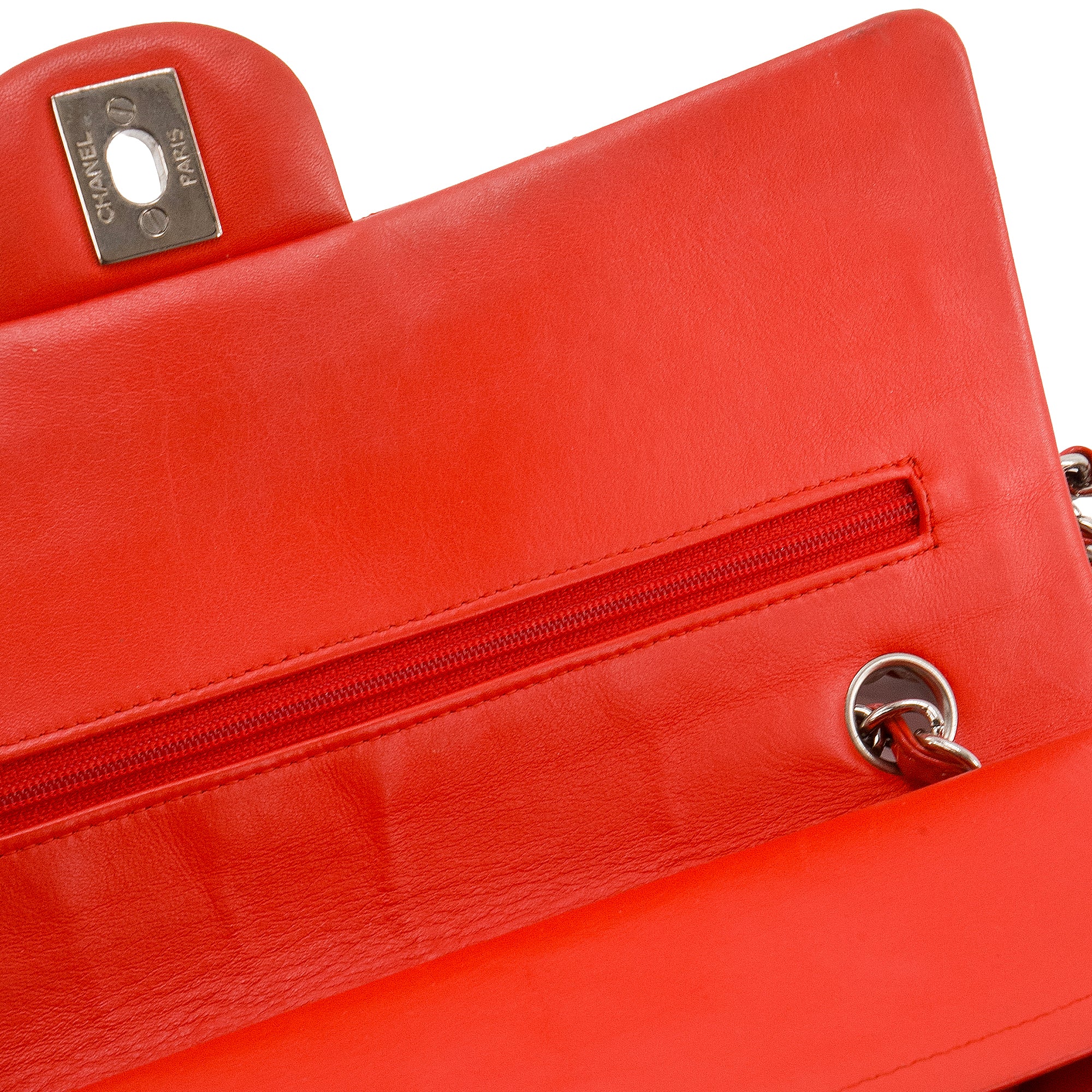 CHANEL - Sac à main Classique/Timeless 11.12 Chanel en cuir verni rouge