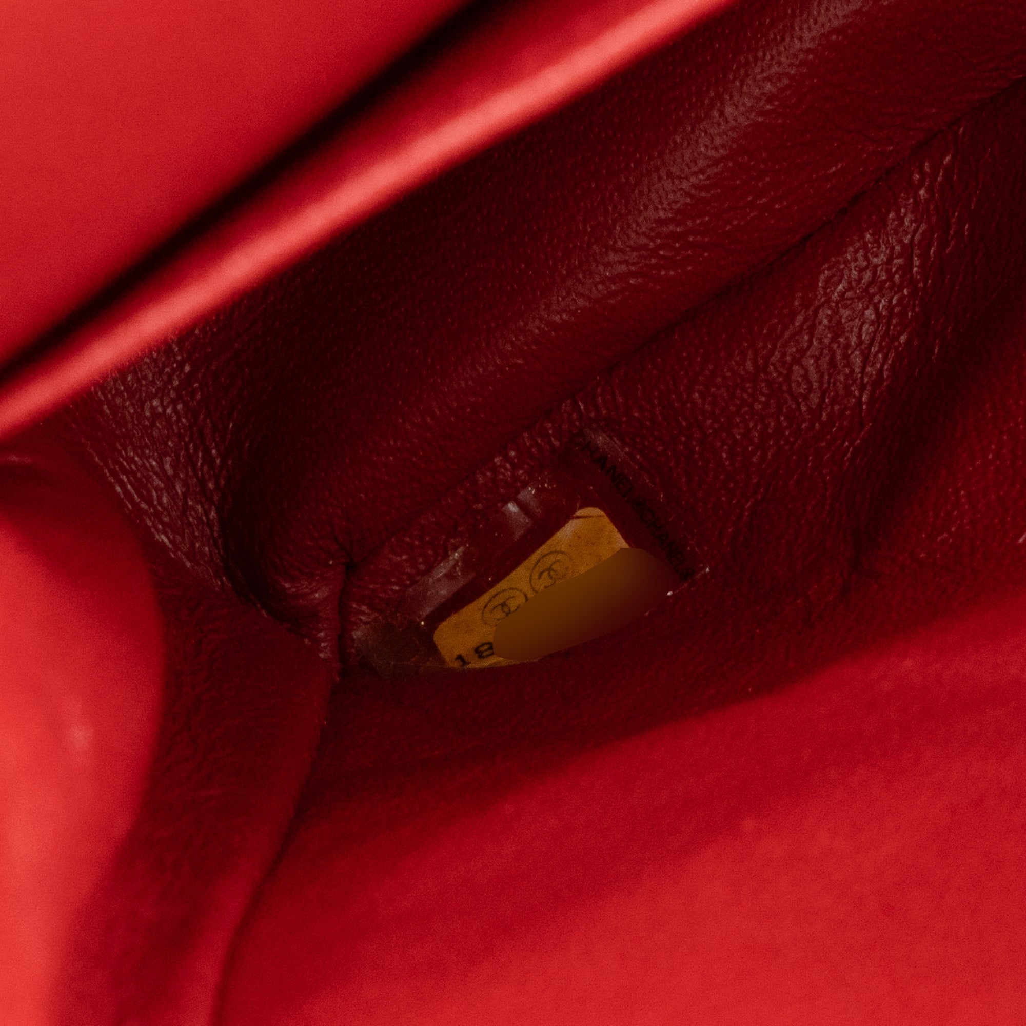 CHANEL - Sac à main Classique/Timeless 11.12 Chanel en cuir verni rouge