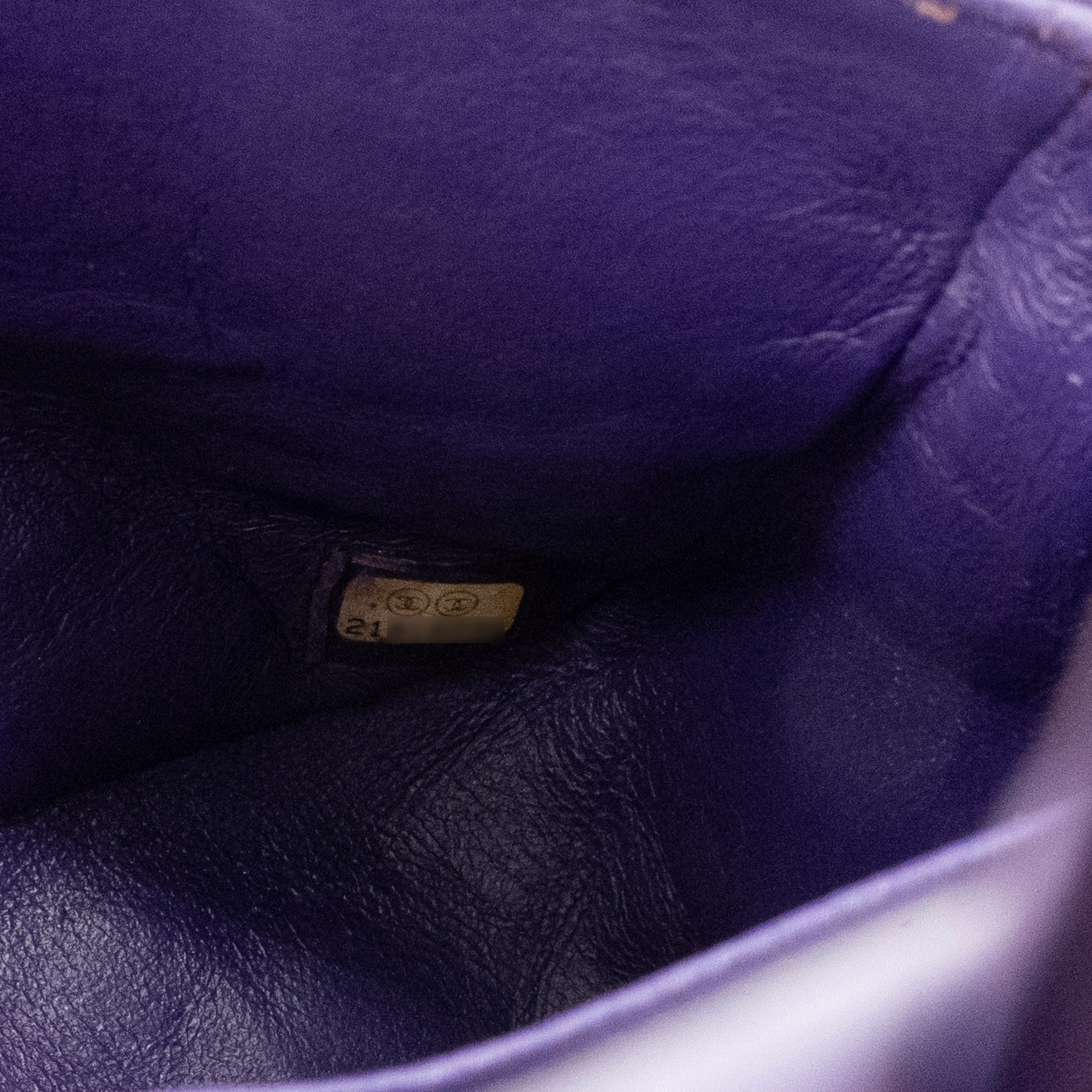 CHANEL - Sac à main Classique/Timeless 11.12 Chanel en cuir verni violet