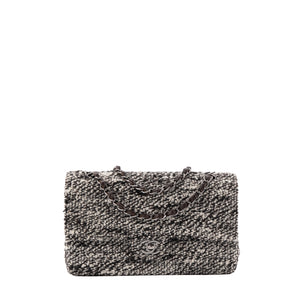 CHANEL - Sac à main Classique/Timeless 11.12 Chanel en tweed noir et blanc vintage