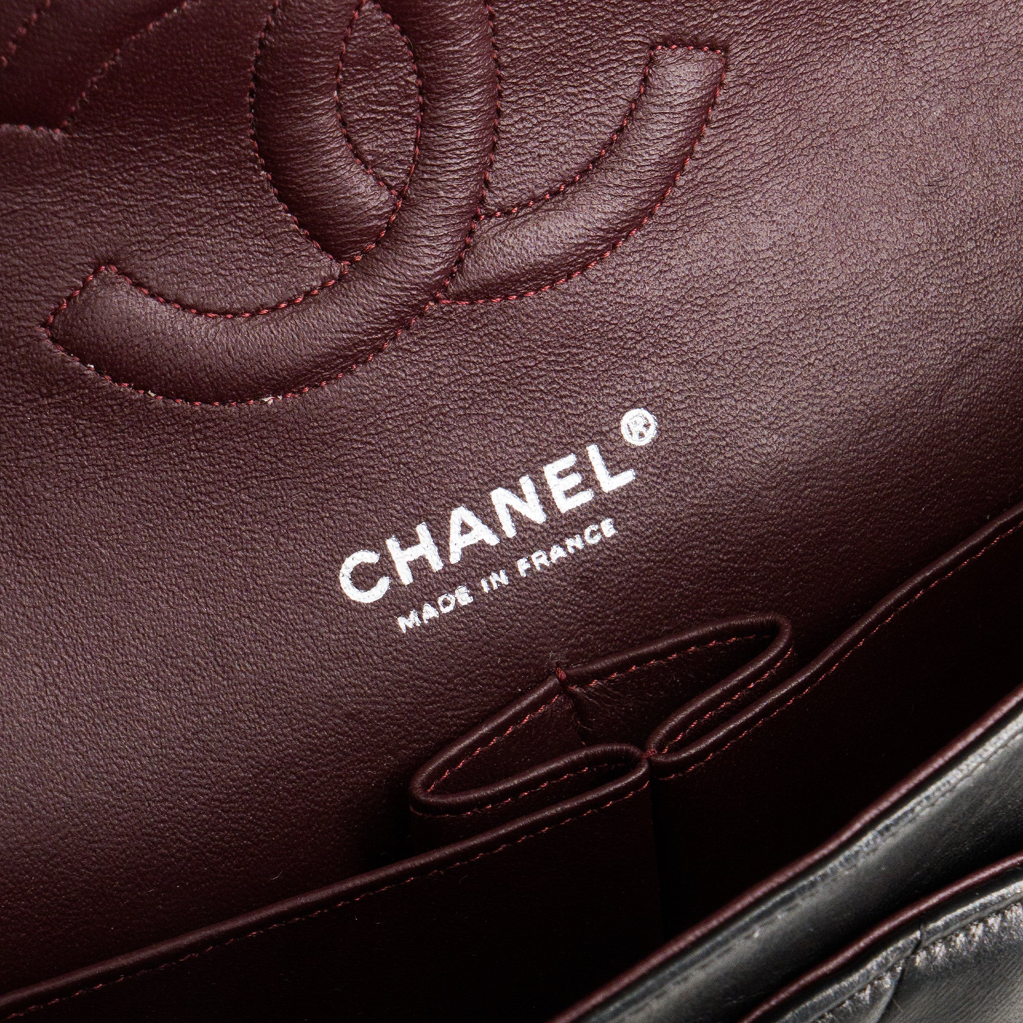 CHANEL - Sac à main Classique/Timeless Chanel 11.12 Chanel en cuir lisse noir