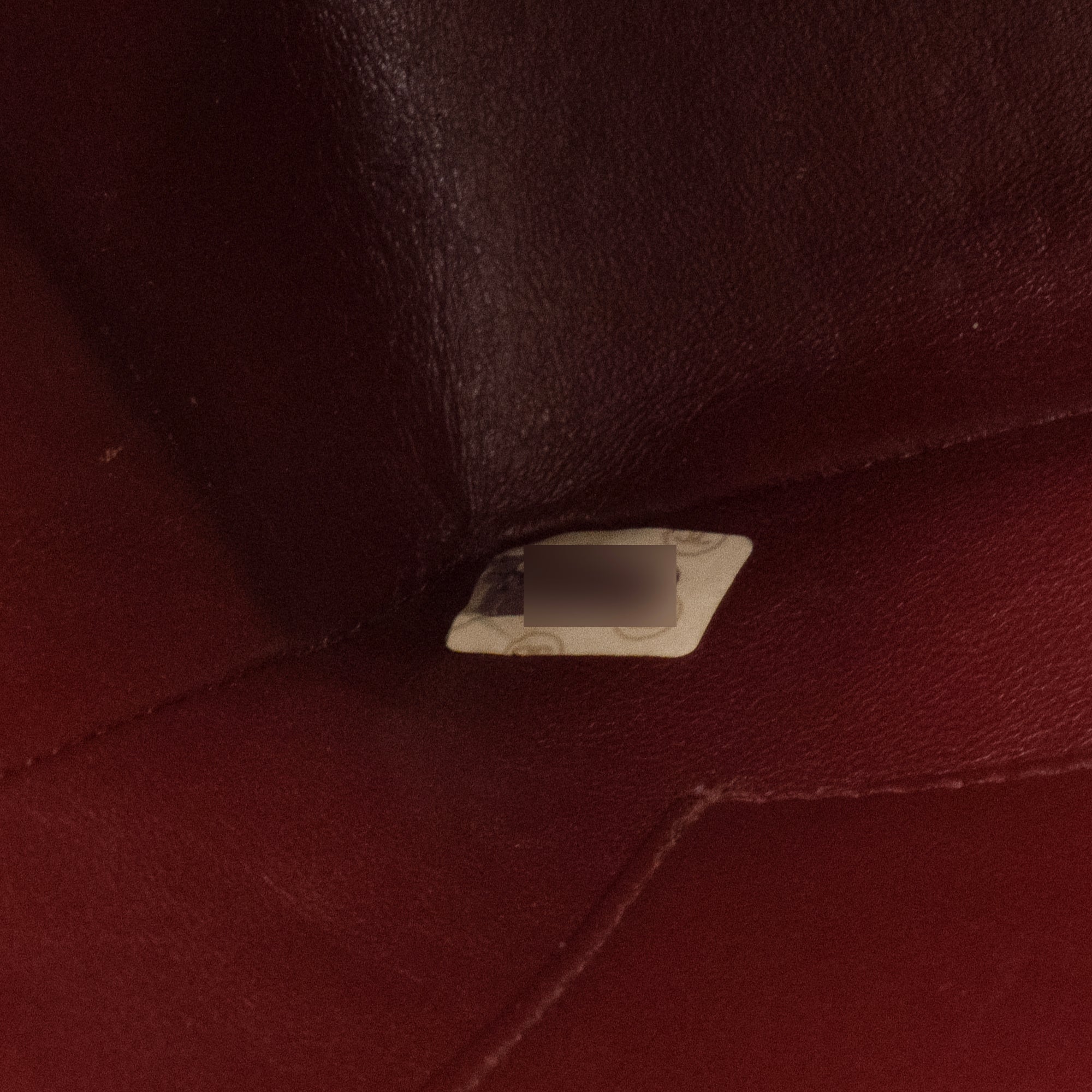 CHANEL - Sac à main Classique/Timeless Chanel en cuir noir avec pochette vintage