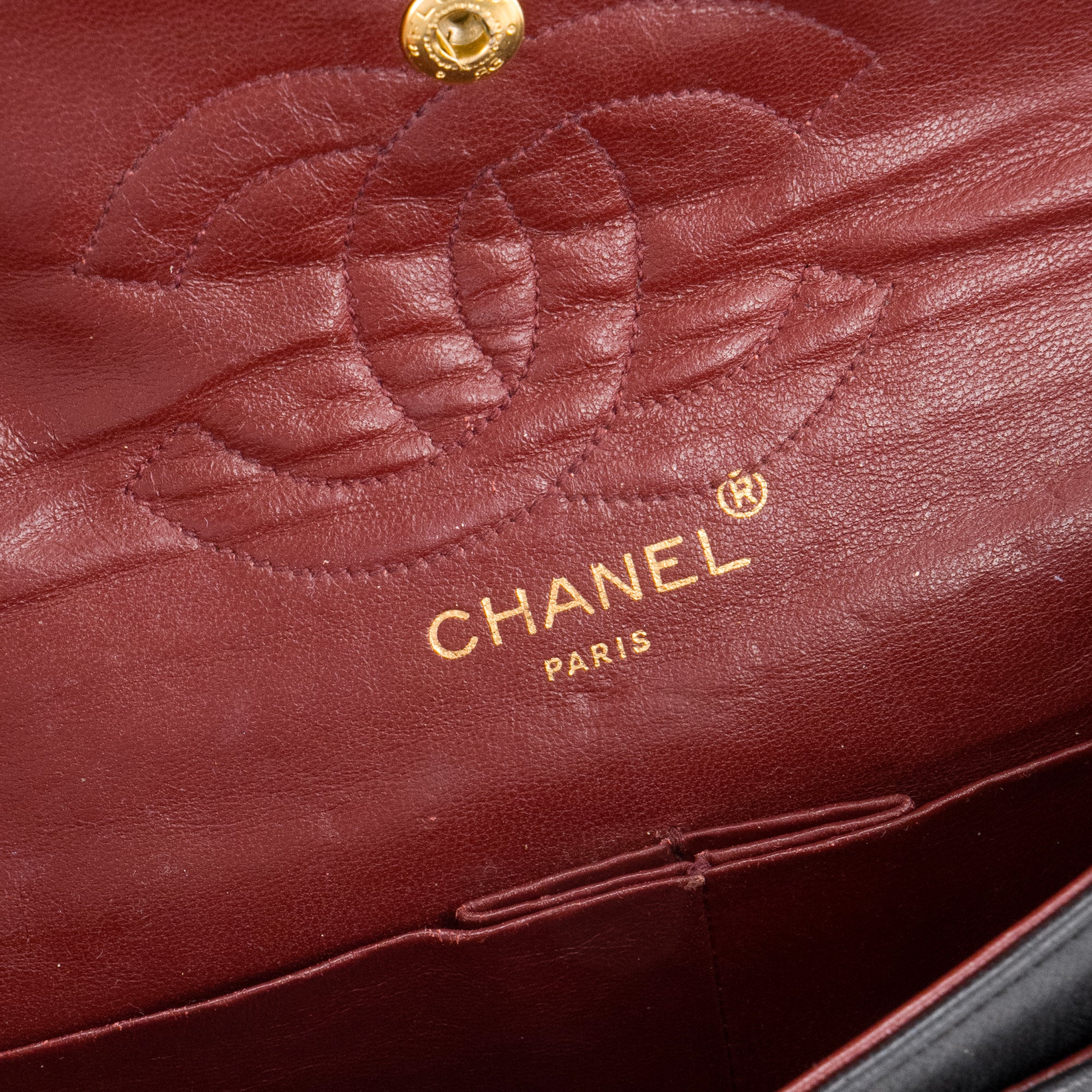 CHANEL - Sac à main Classique/Timeless Chanel en cuir noir vintage