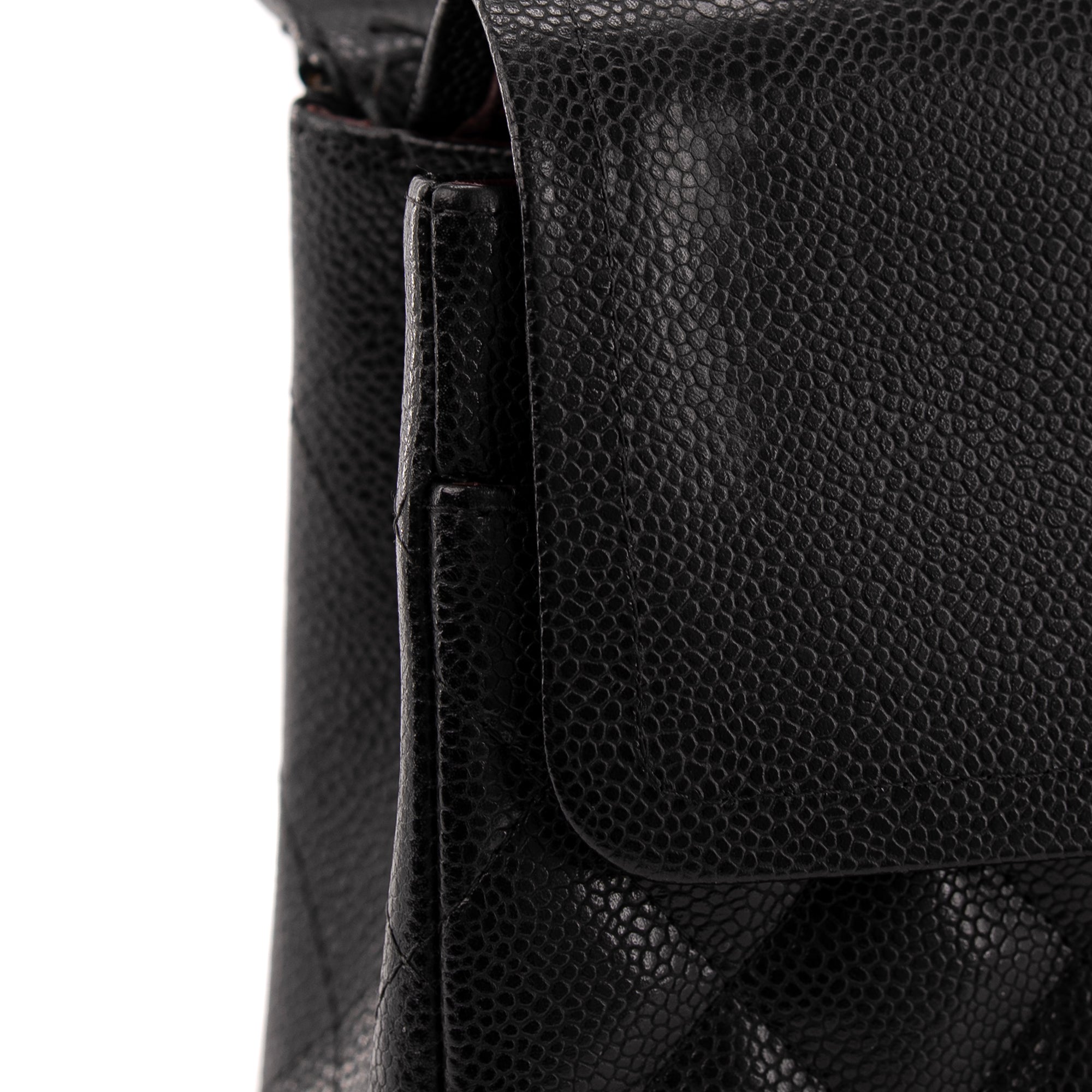 CHANEL - Sac à bandoulière Classique/Timeless Jumbo Chanel en cuir caviar noir